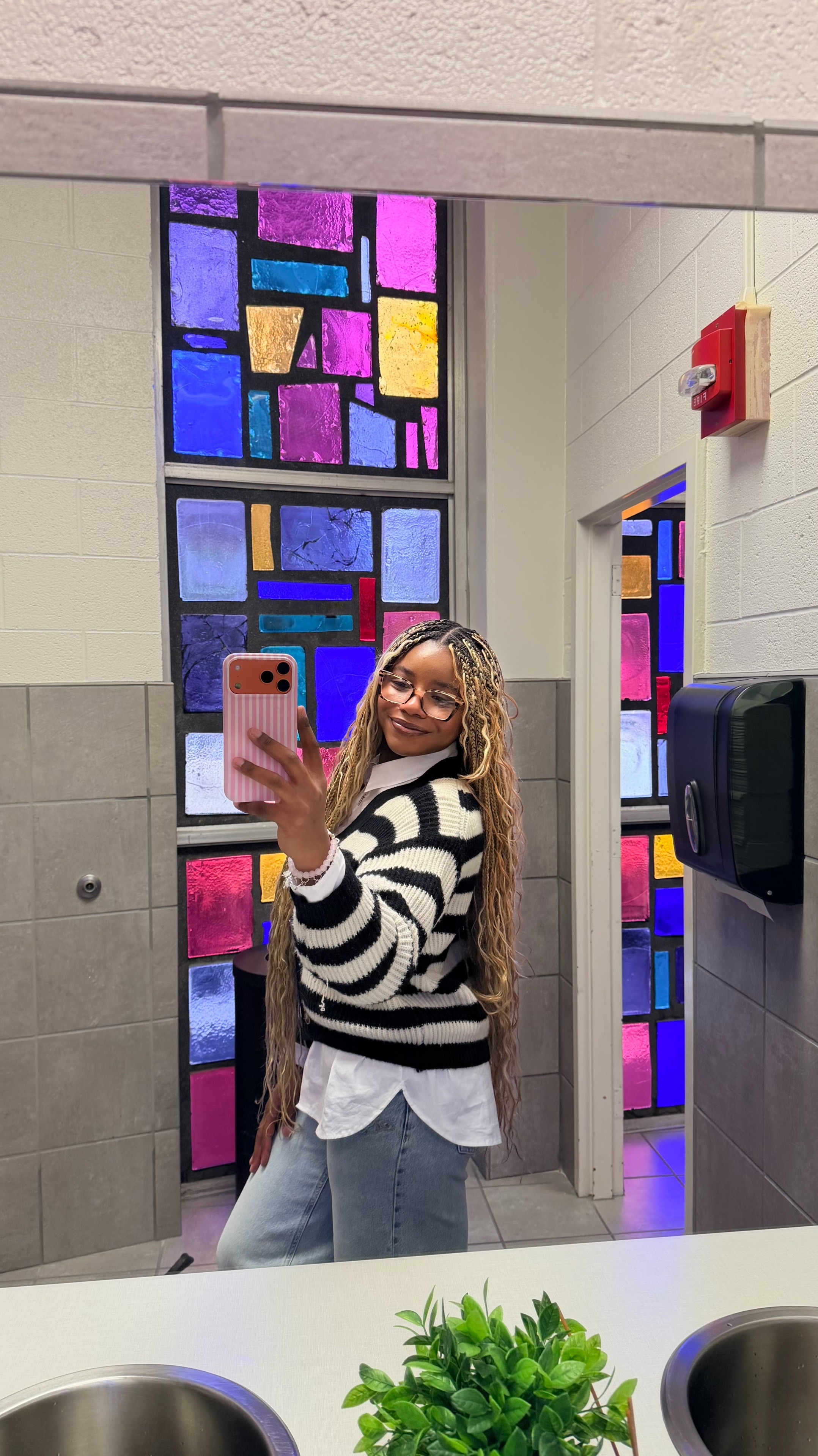 @𝐉 𝐎 𝐔 𝐑 𝐍 𝐄 𝐘💐