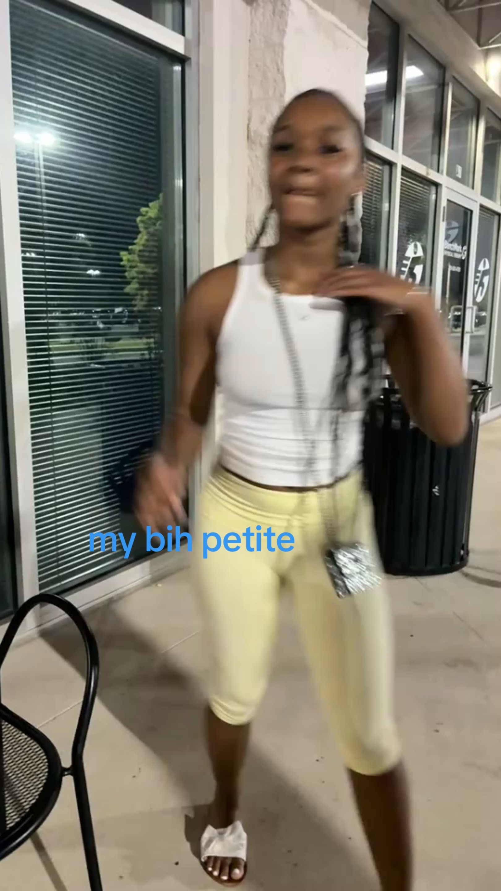 @sneakytayshh