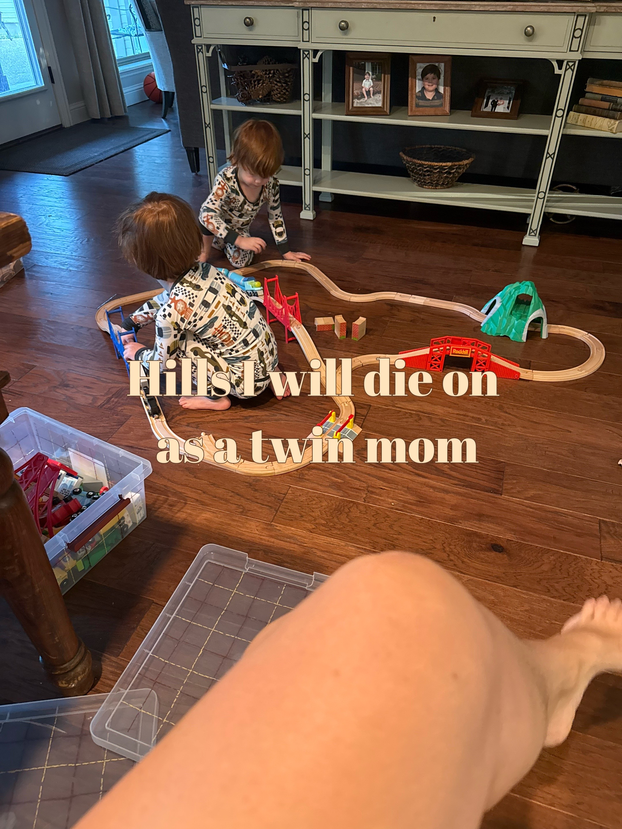 @Rosalyn Brown| SAHM TWIN MAMA
