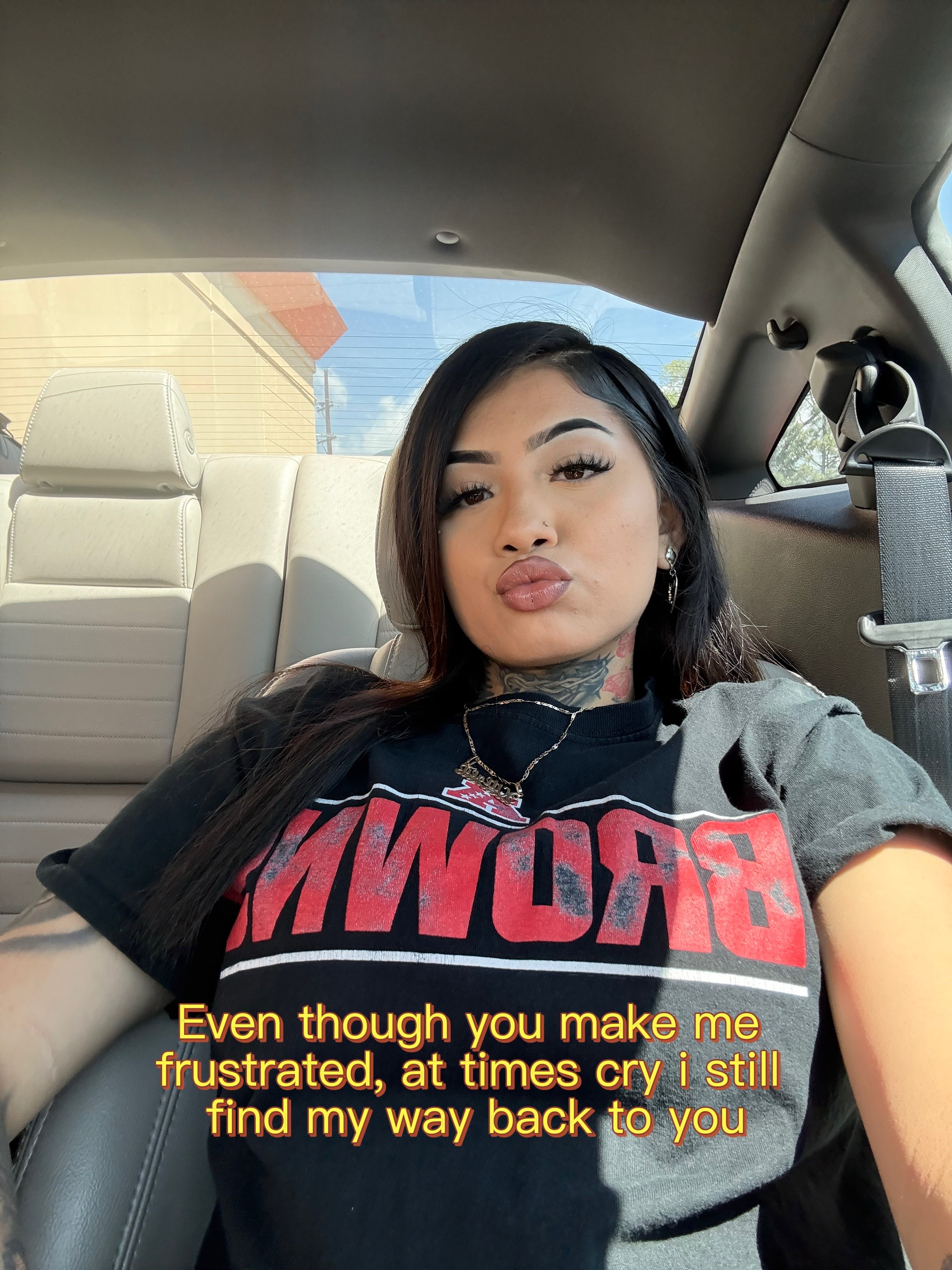 @laly😻🤎