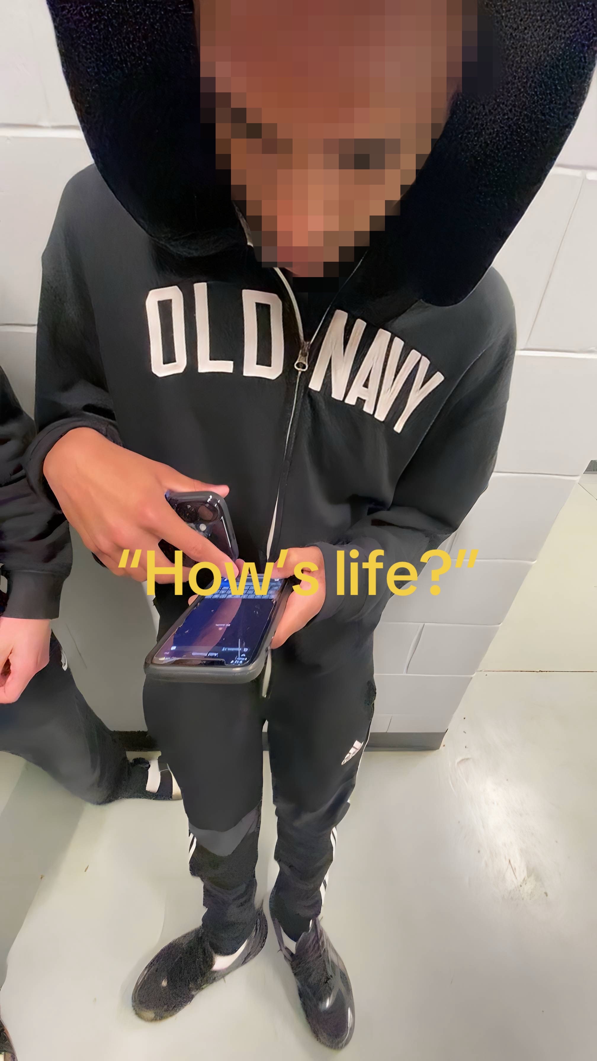@⃟