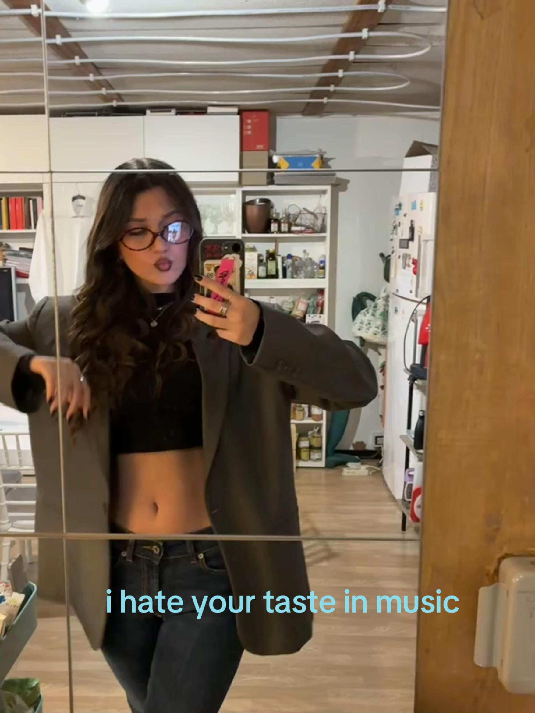 @Gi