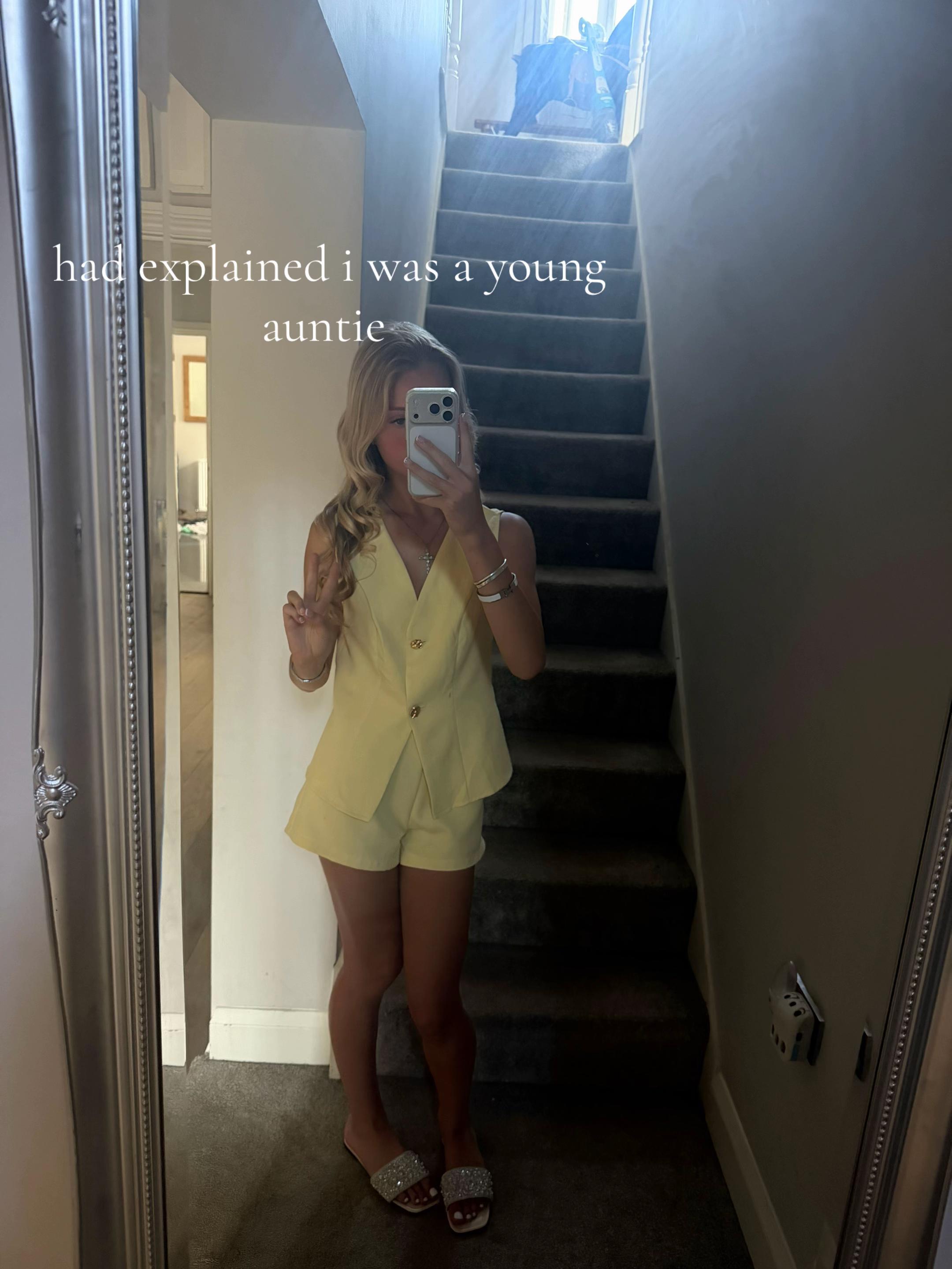 @𝓅ℴ𝓅𝓅𝓎 🧿