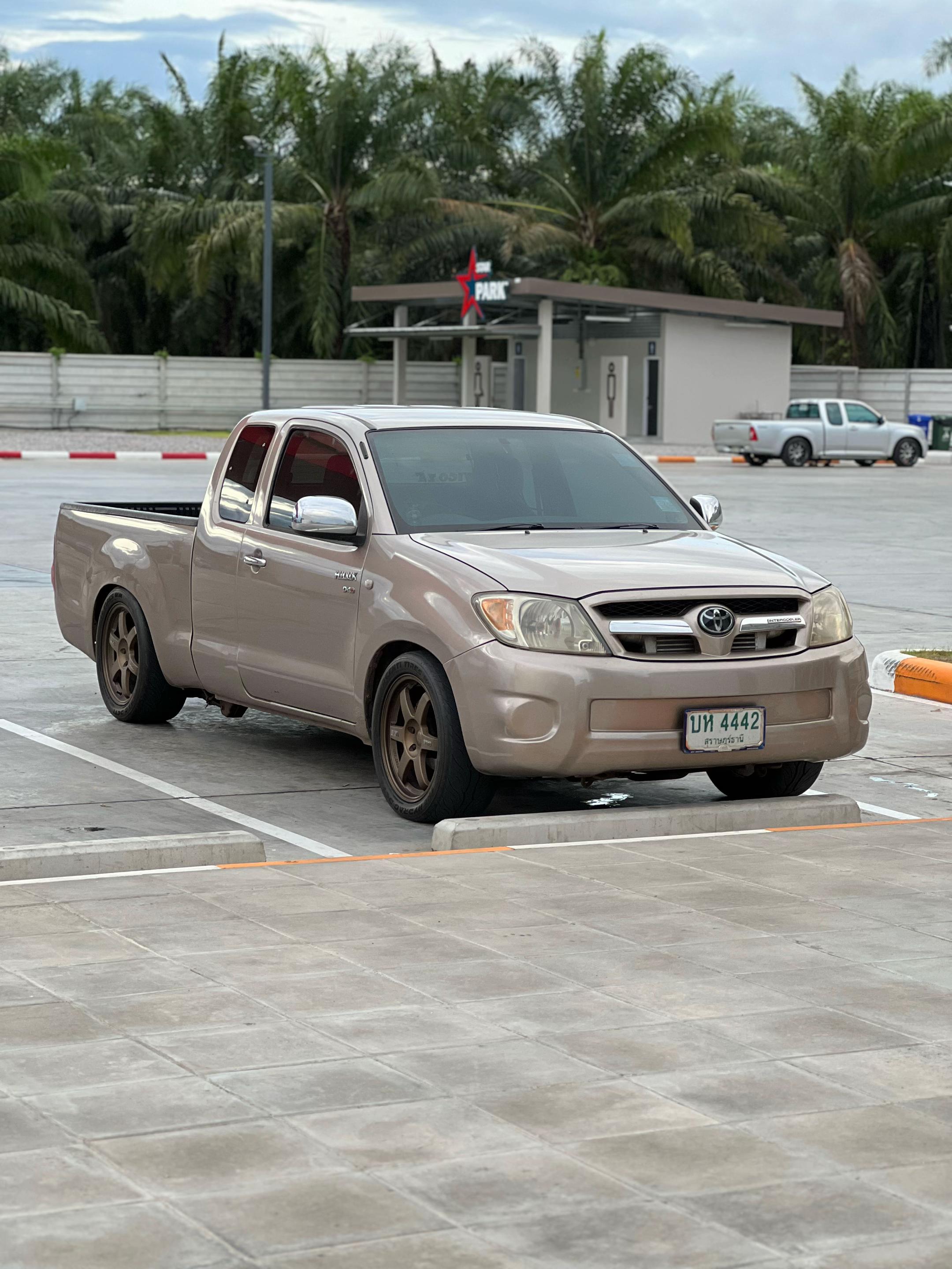@ตั้ม🩶🤎 (300K)