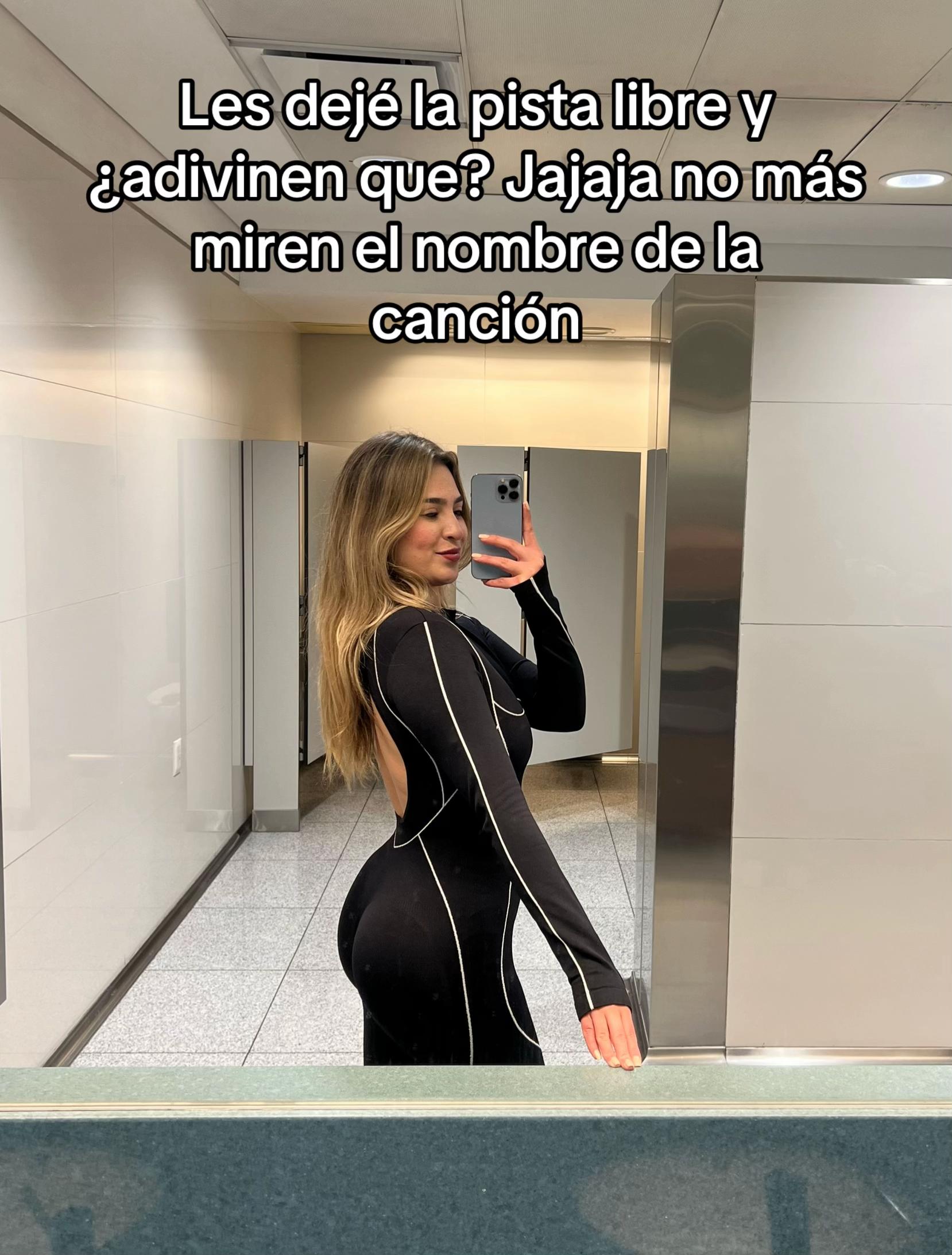@Estefanía Andreina C