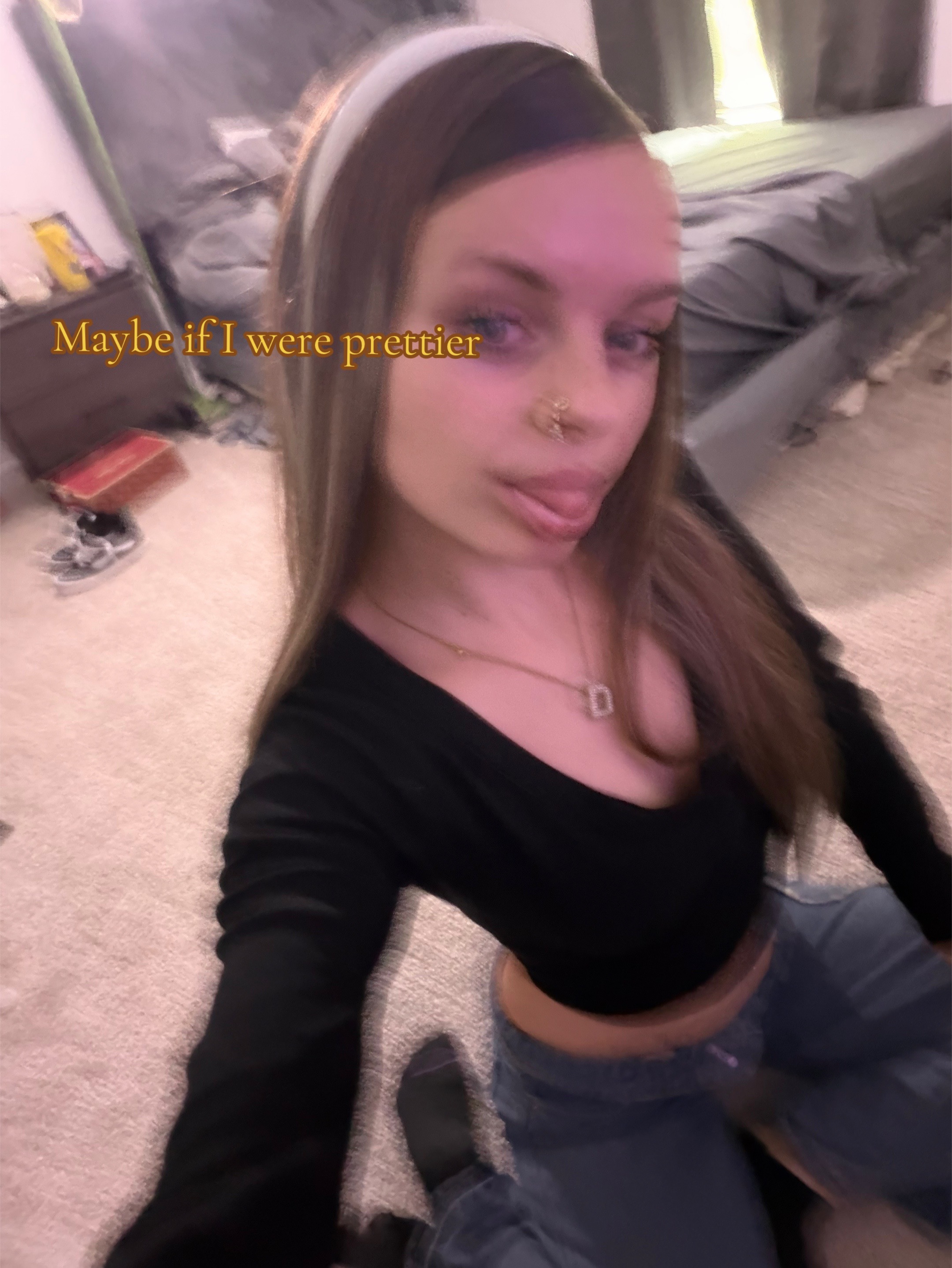 @𖣂.
