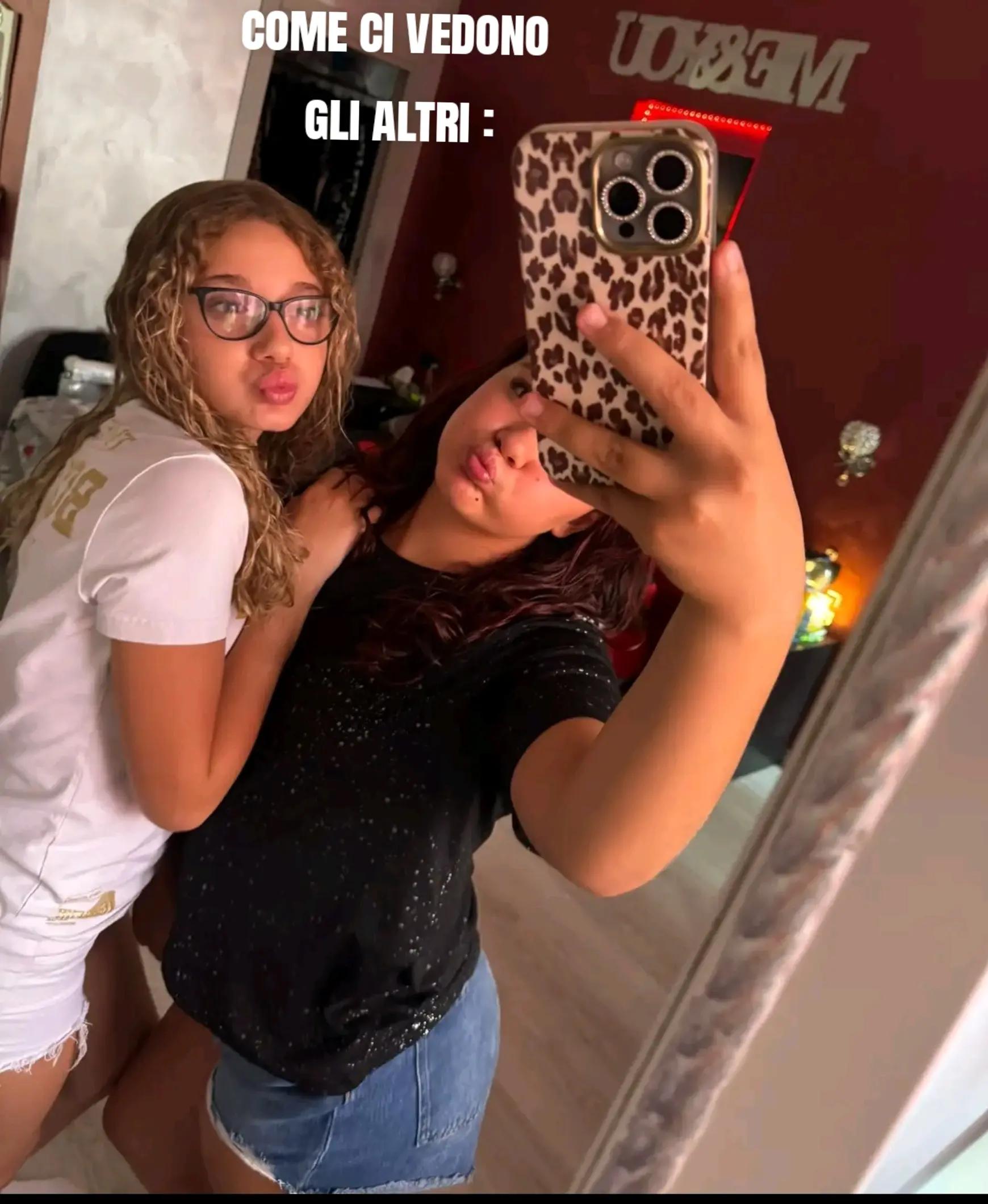 @la bionda &egrave; la mora👱🏻&zwj;♀️👩🏻