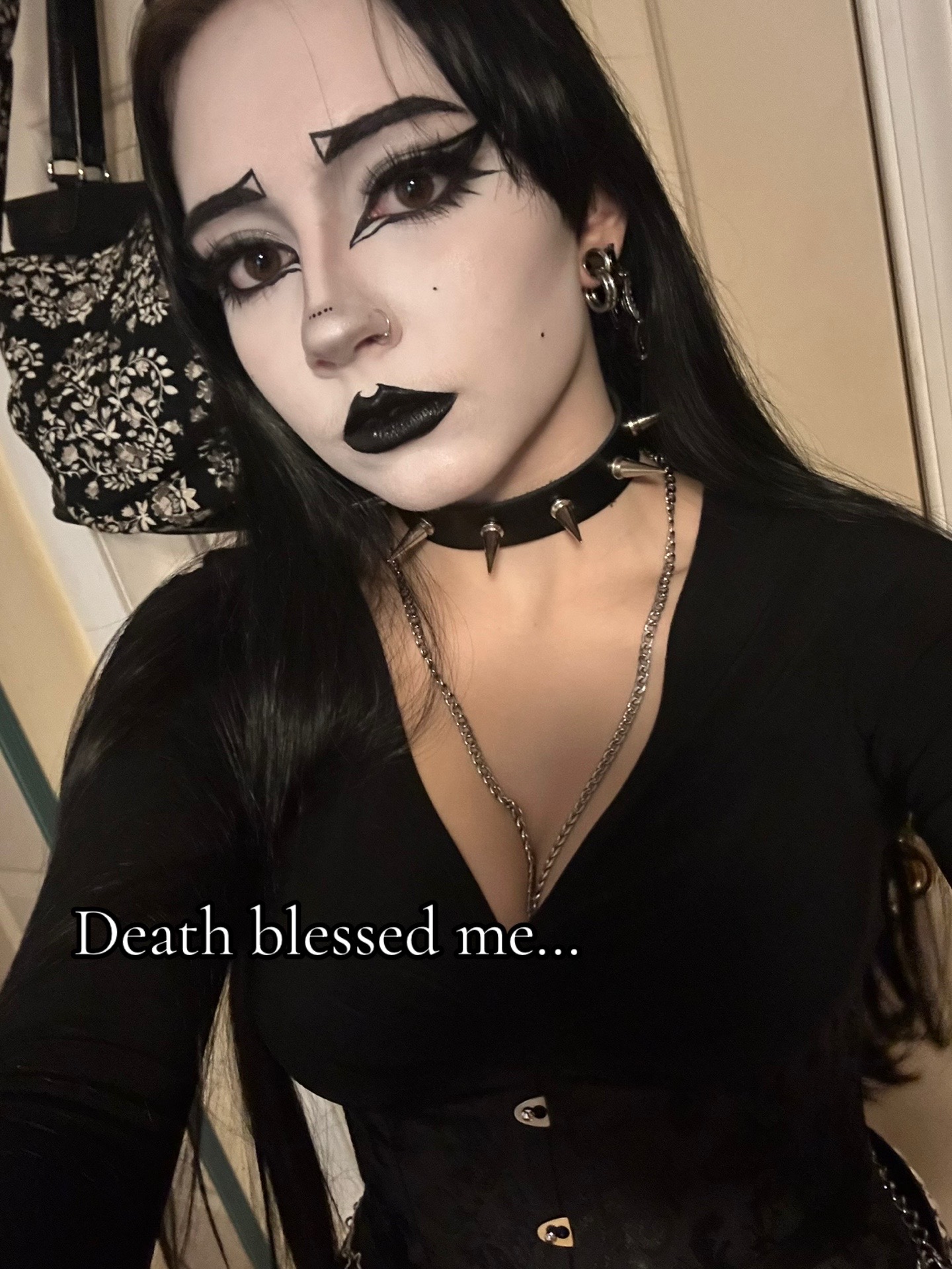 @Lilly 🖤🦇