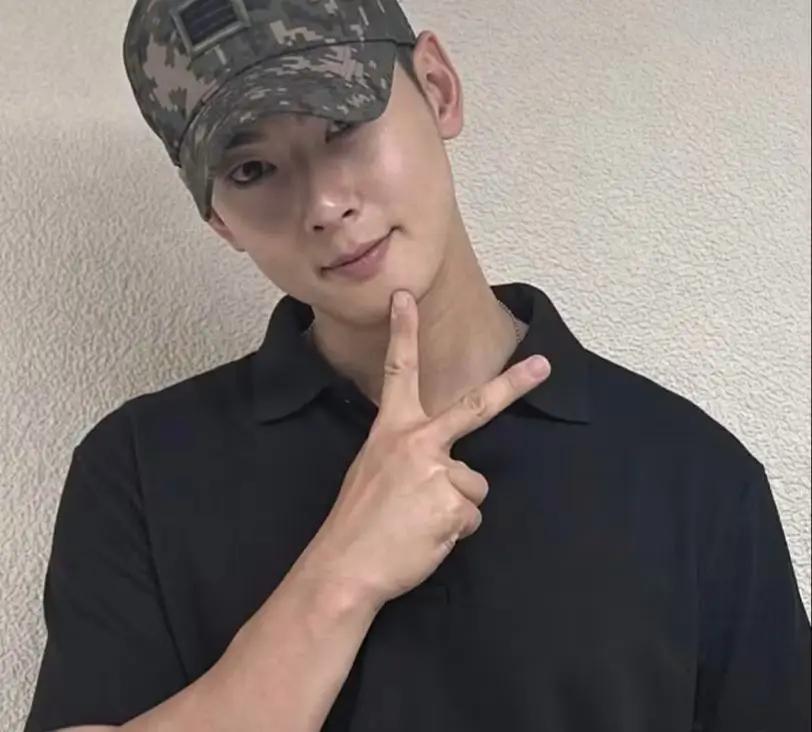@Cha_Eunwoo_Portugal