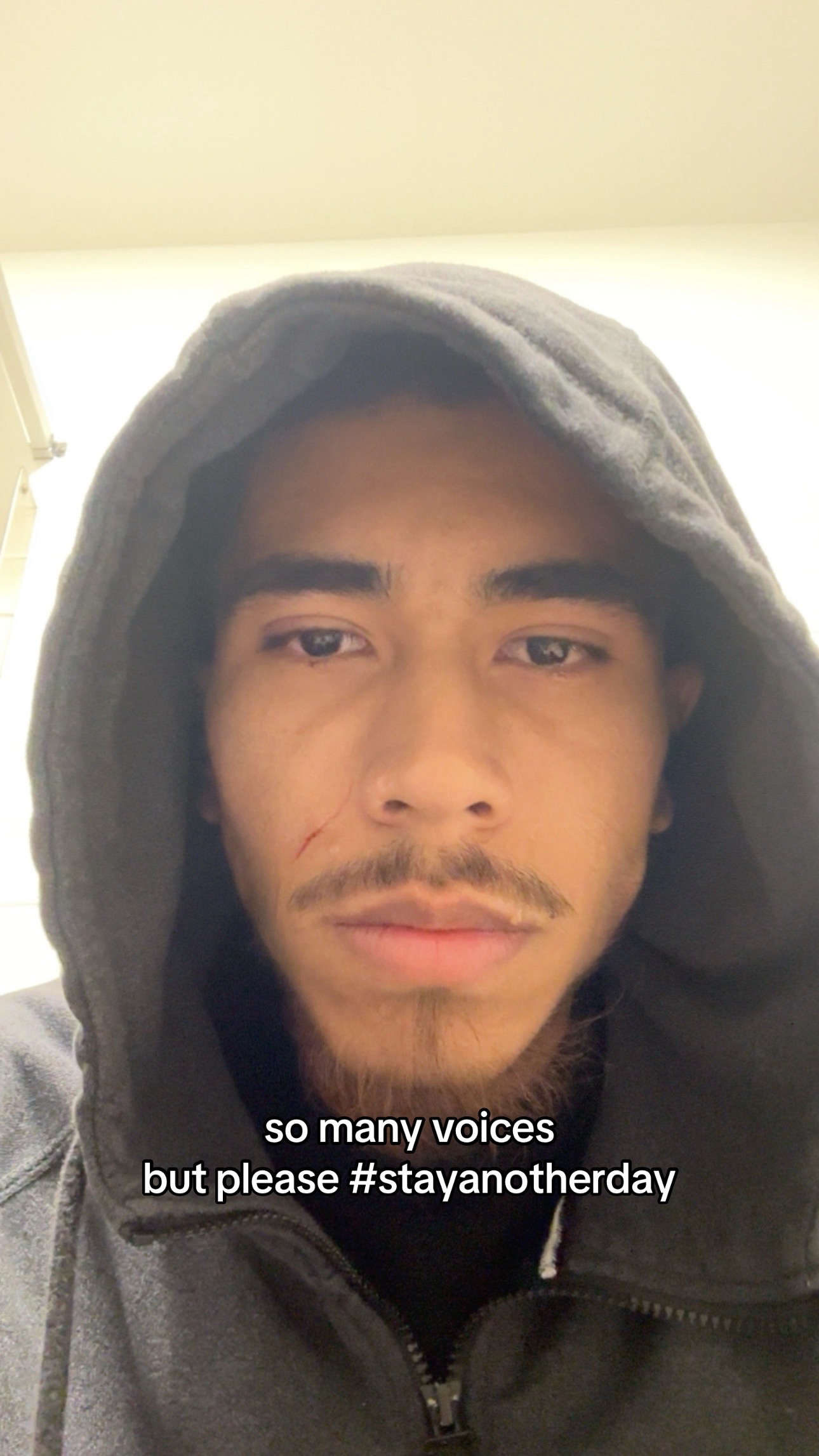 @️