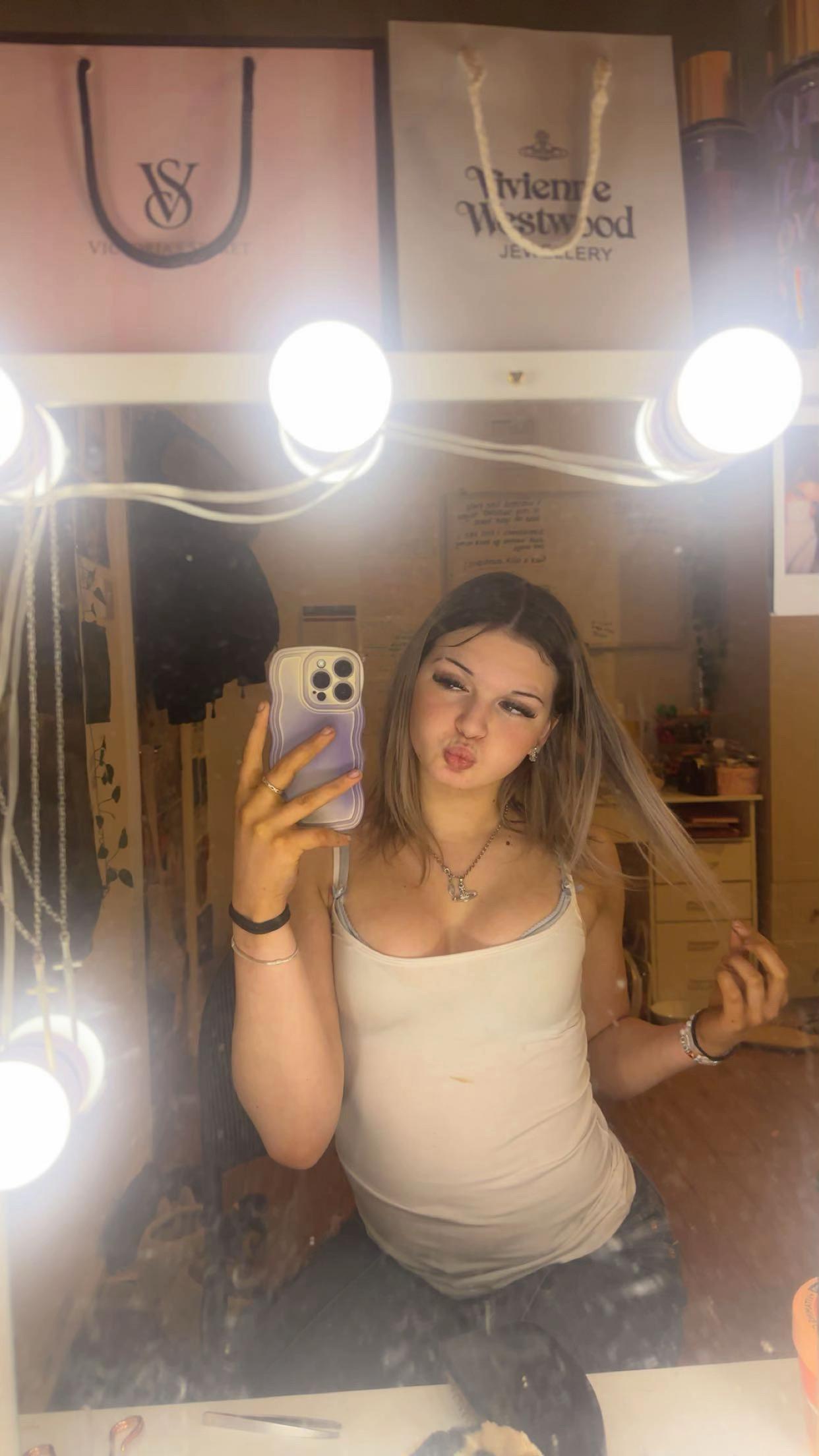 @🖤