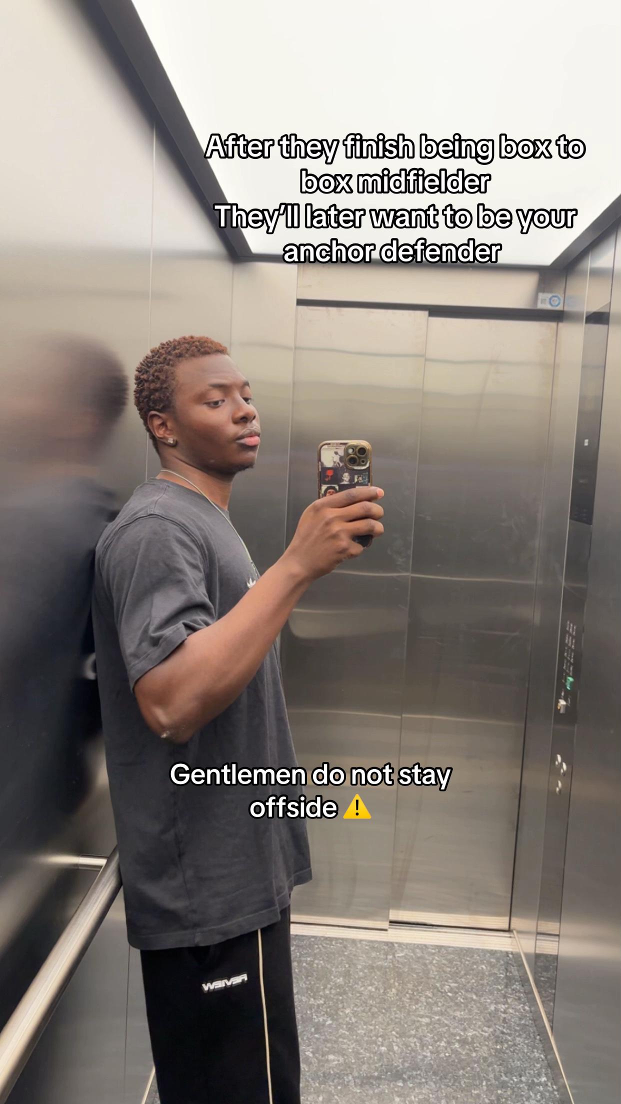 @J9
