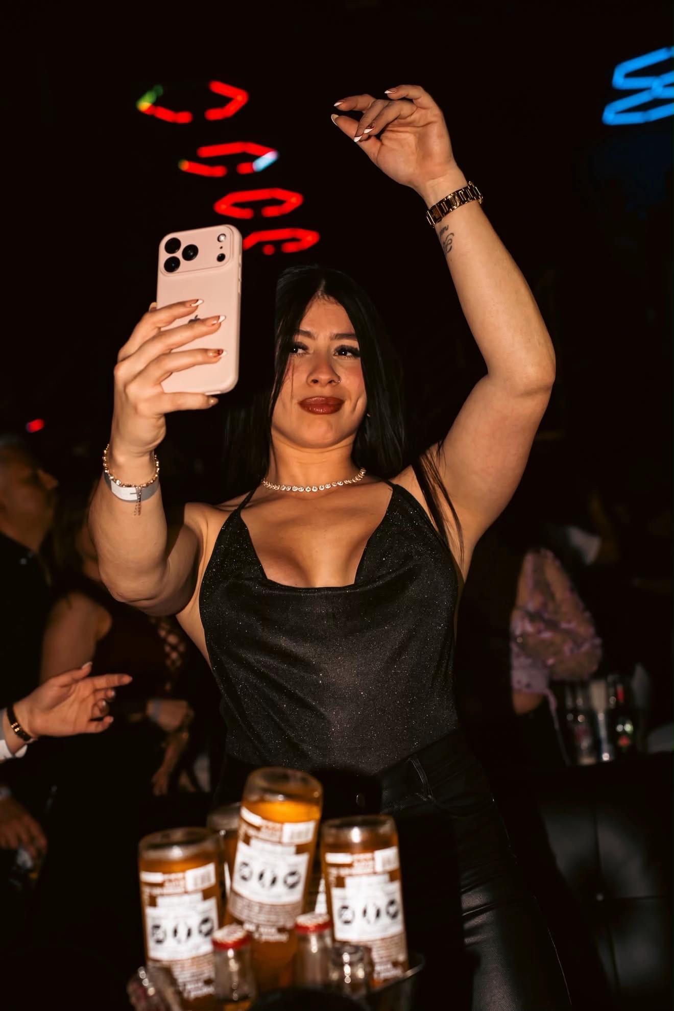 @Adriana Daniela🩵