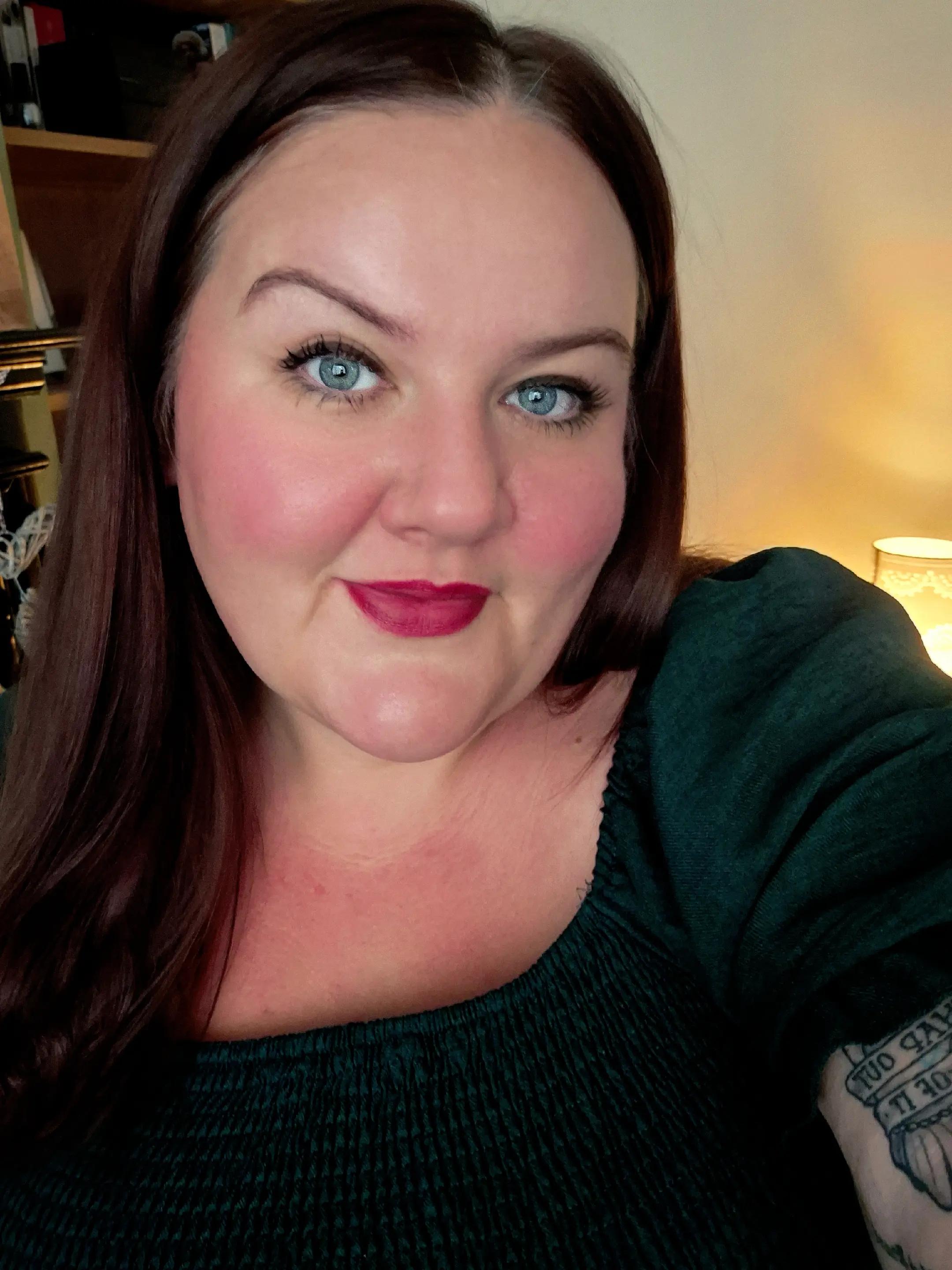 @Laura | Plus Size Confidence