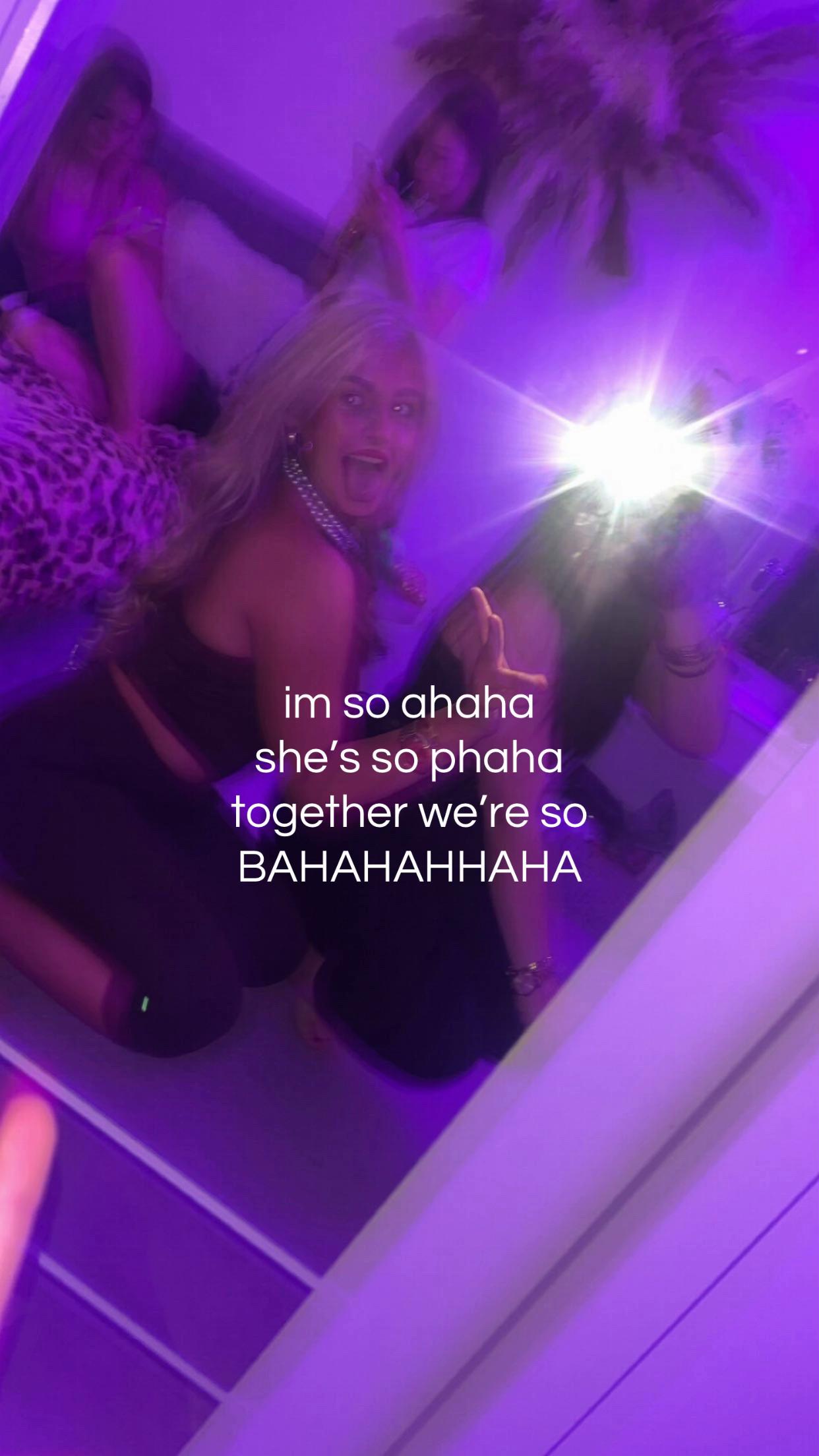 @𝑙𝑖𝑣𝑖𝑎𝑏𝑒𝑙𝑙𝑠𝑝𝑎𝑚🥂