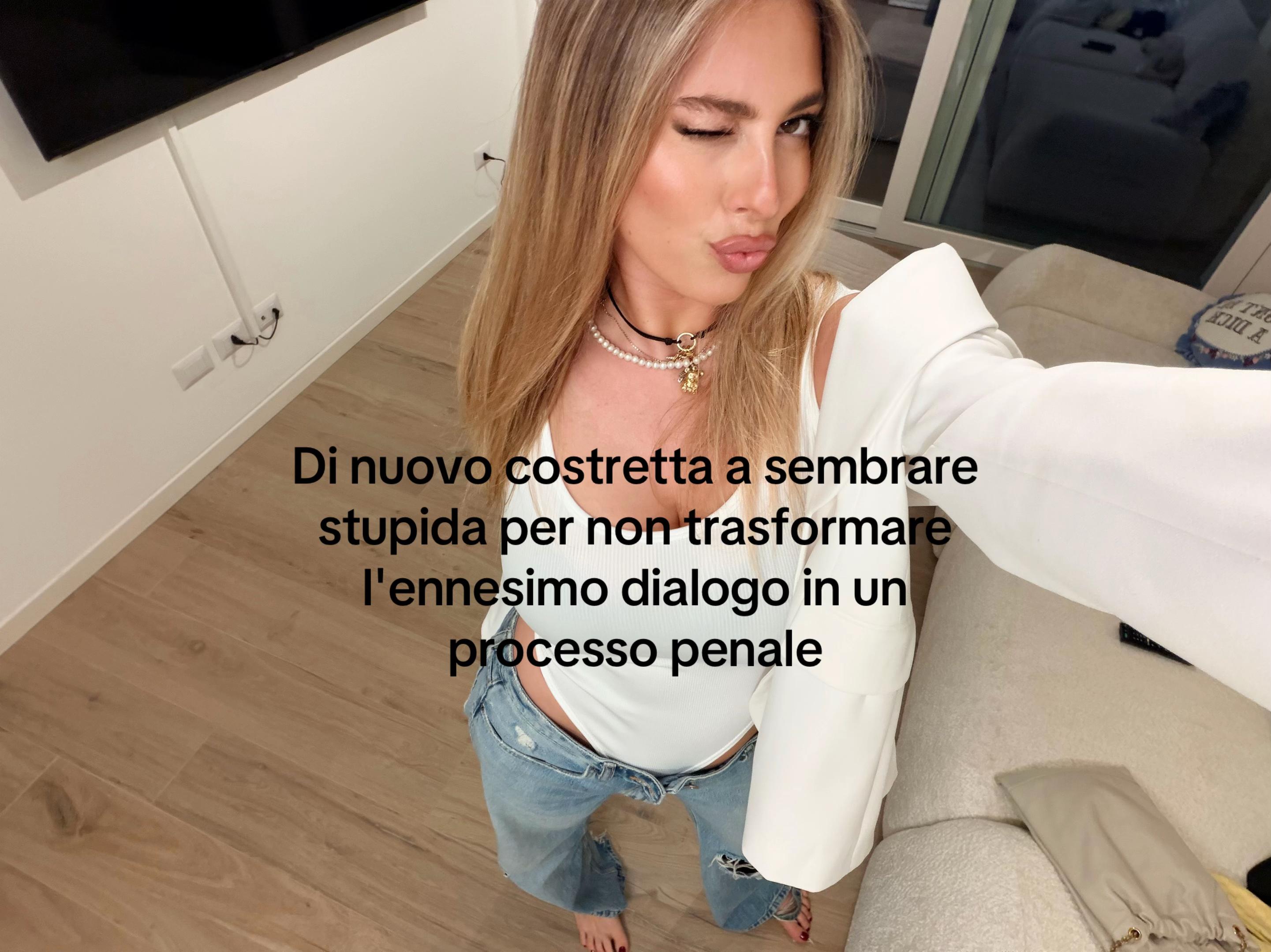 @alicebertocchi