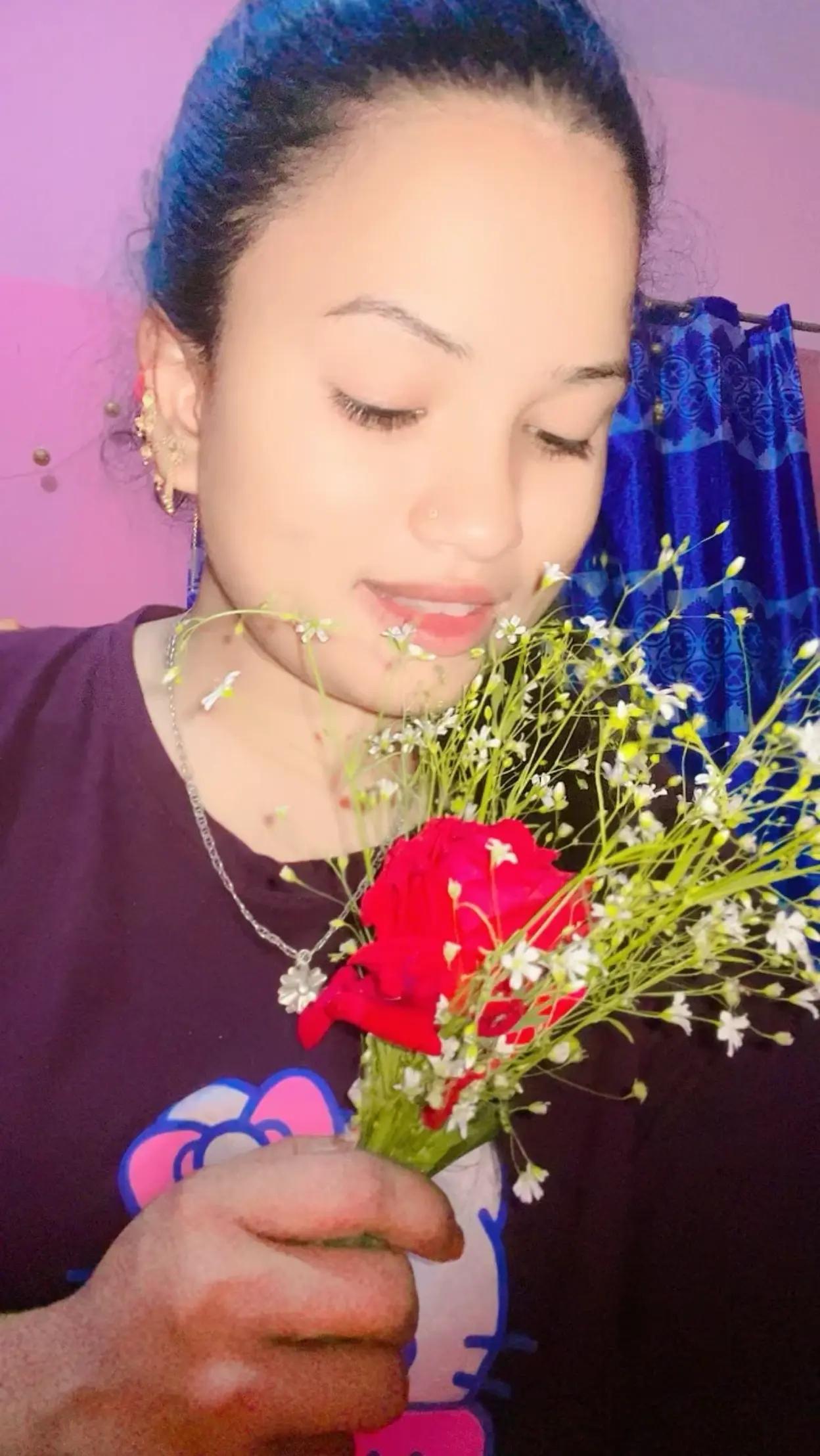 @👗Ratri teyilaros👗