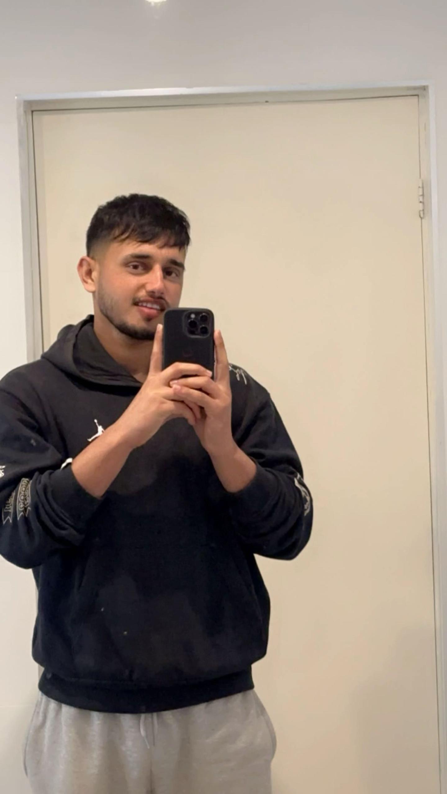 @HaMzii Raja 🇵🇰