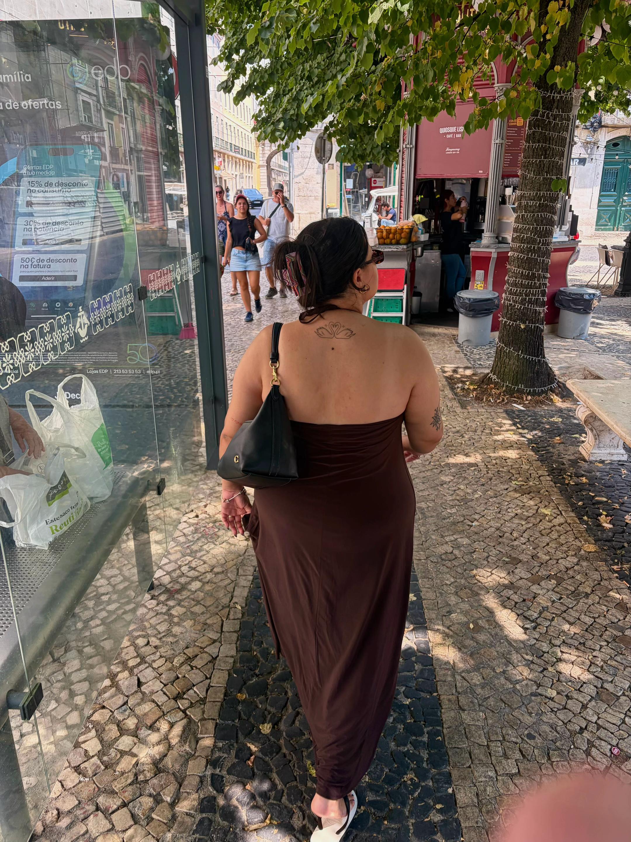 @Ananda 🦢