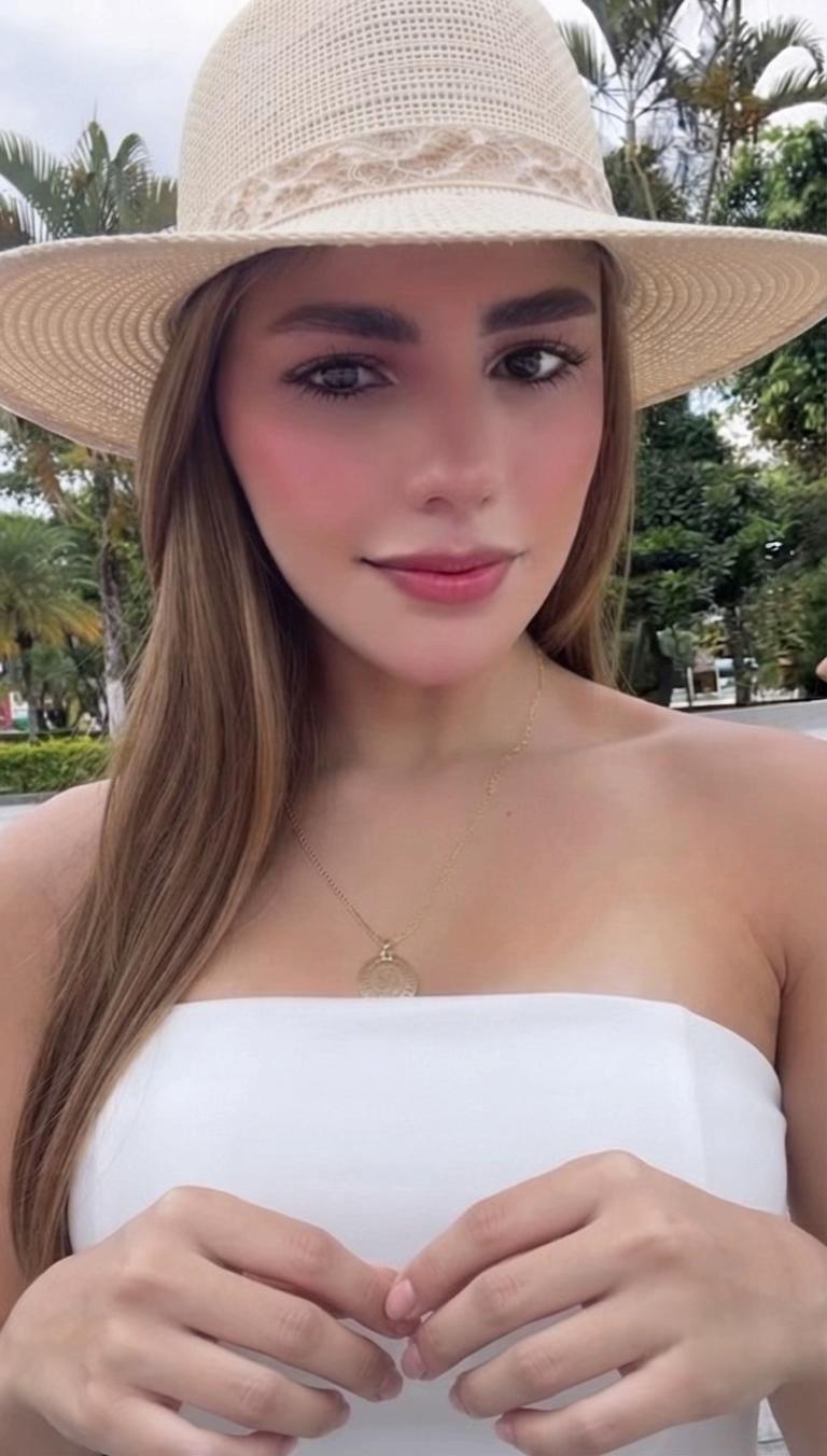 @Emily🦋🥰