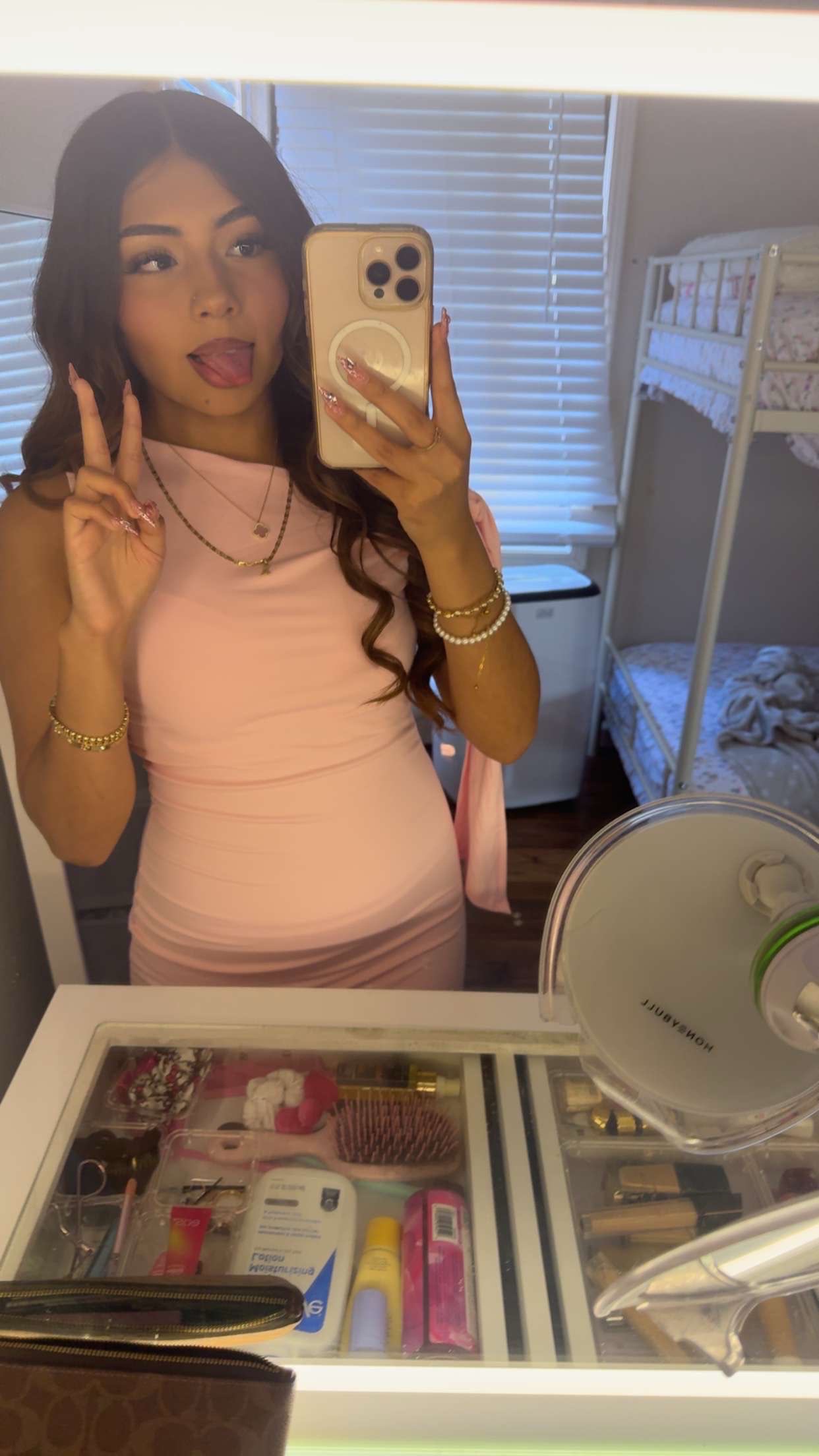 @alesekrett