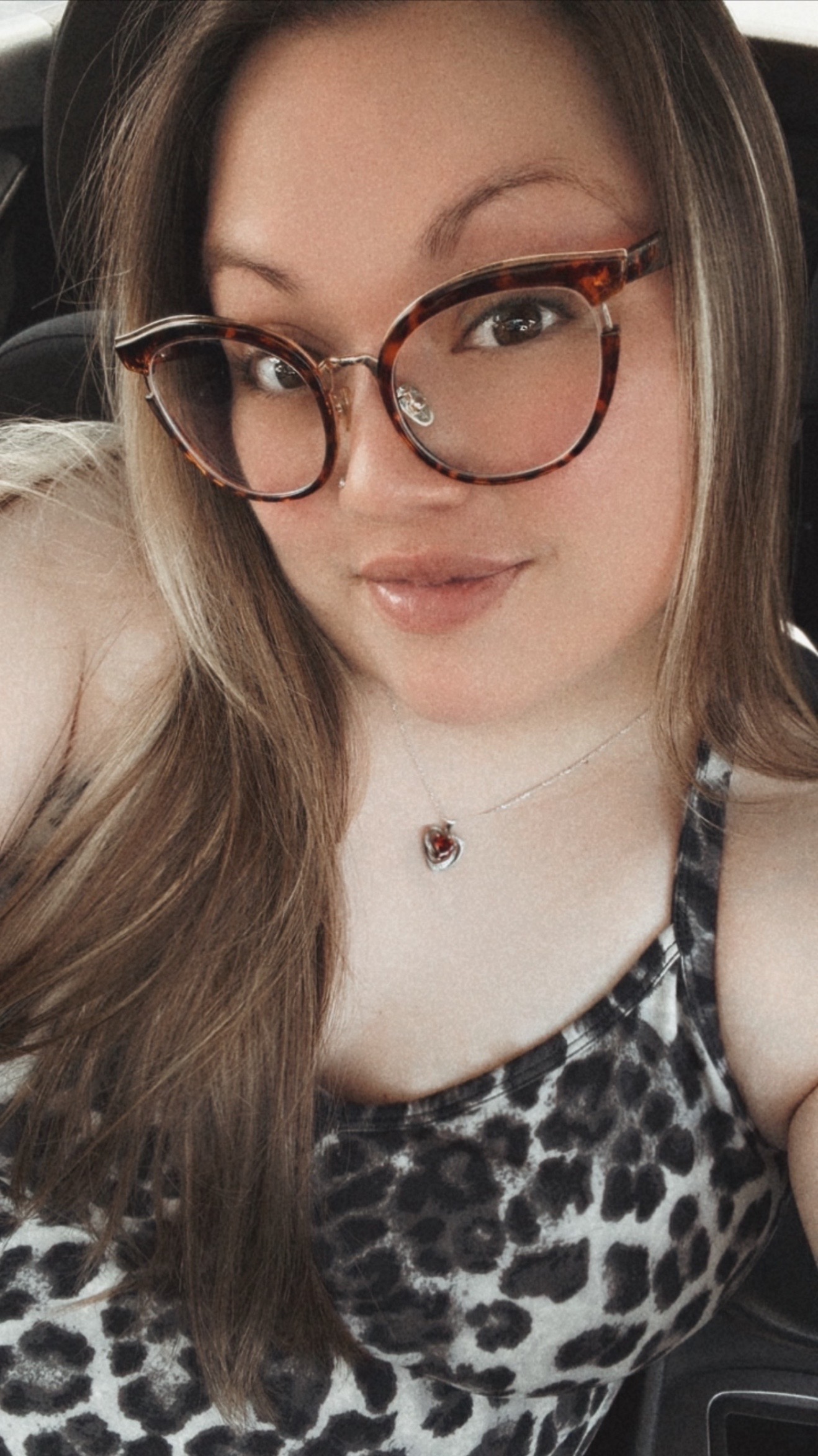@Melanie Nicole 🖤