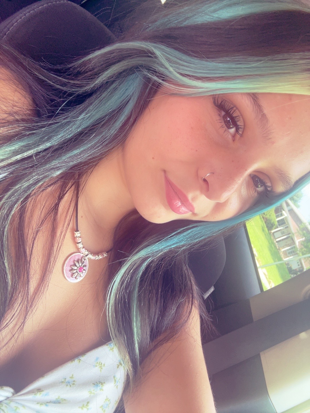 @️nikki😝
