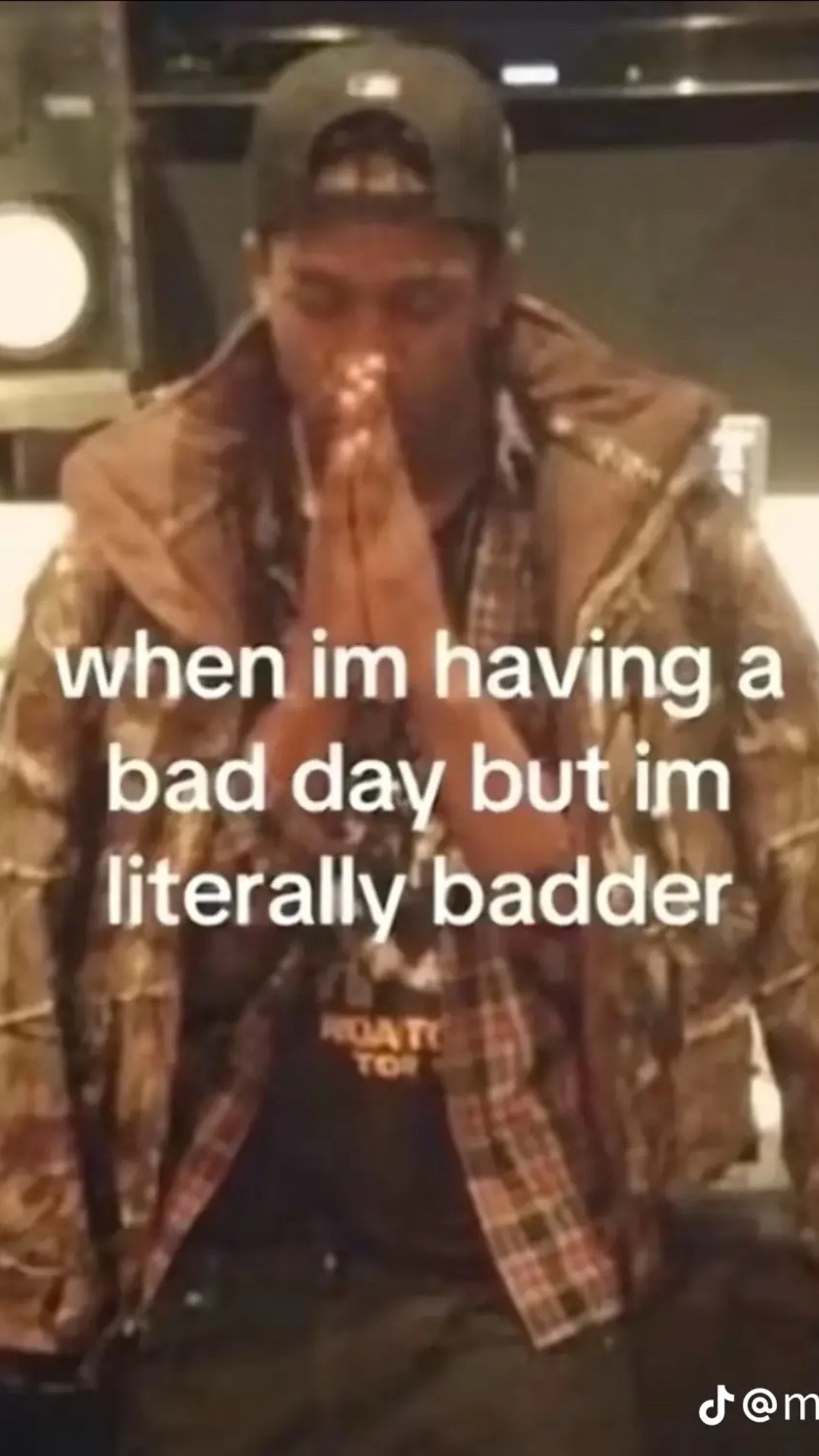 @Lunares