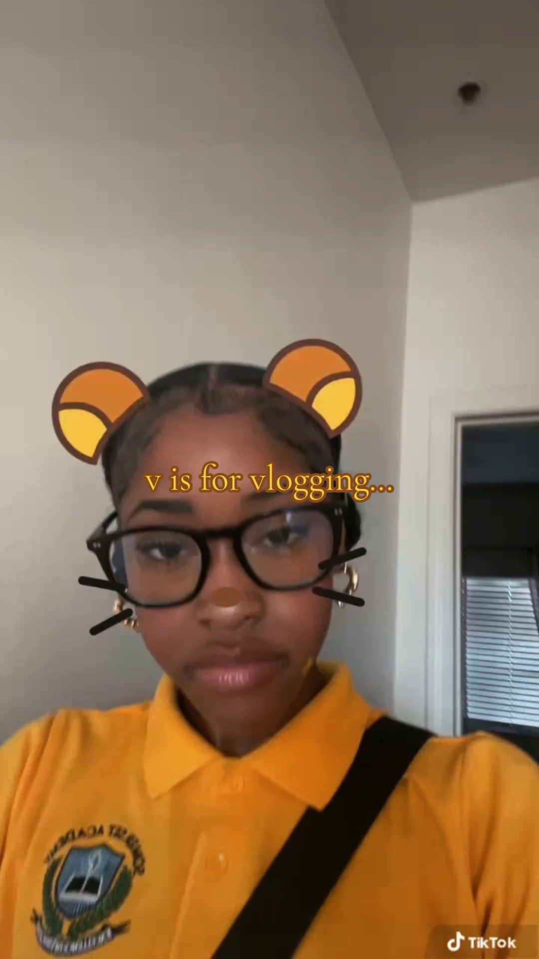@️