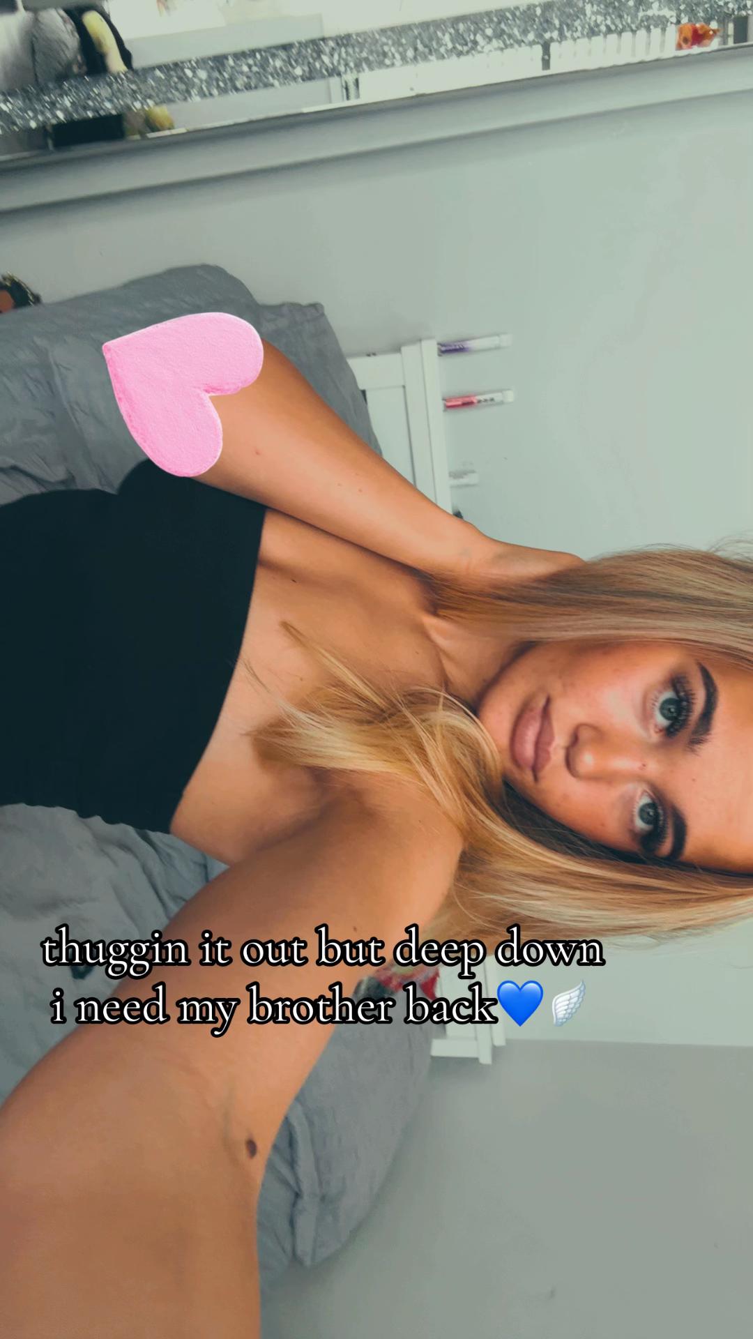 @kaylaangel