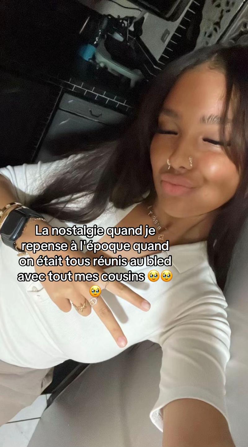 @𝒲
