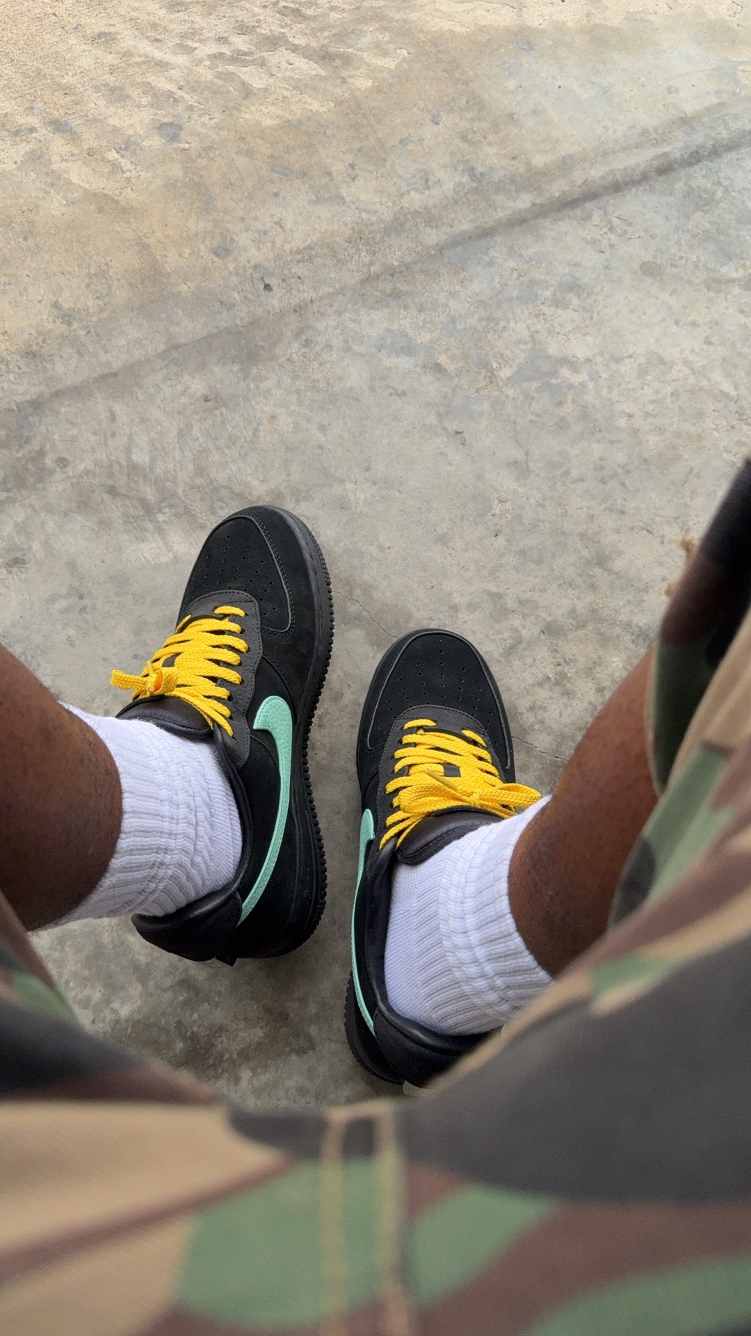@jaymuney_lovesneakers