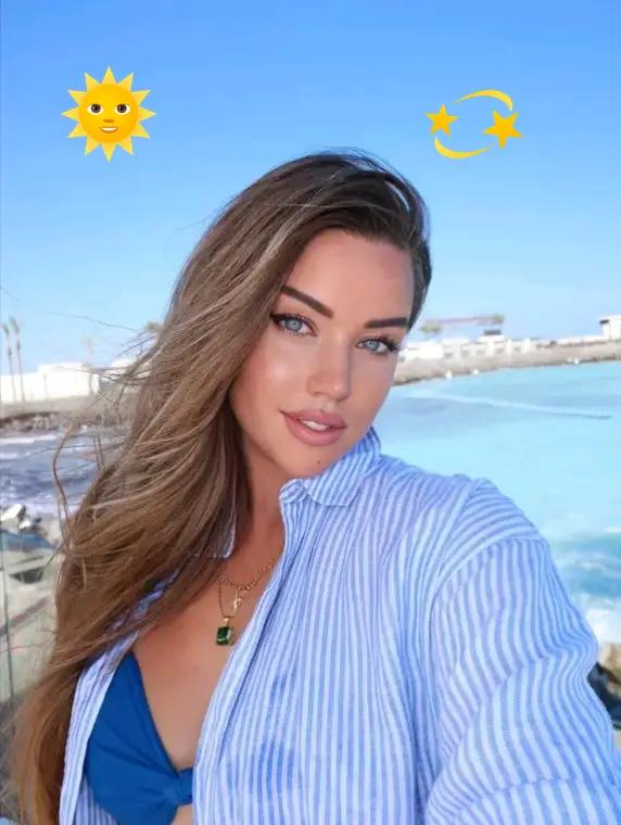 @LEYLA🍓🦋💫