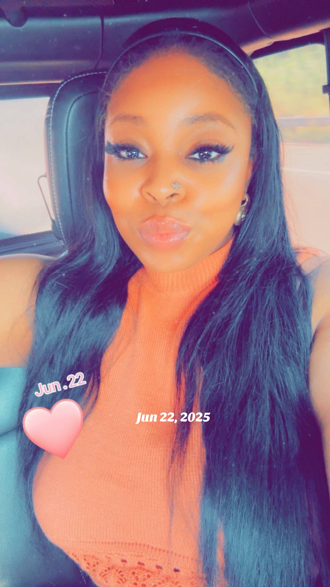 @MelanieMonay