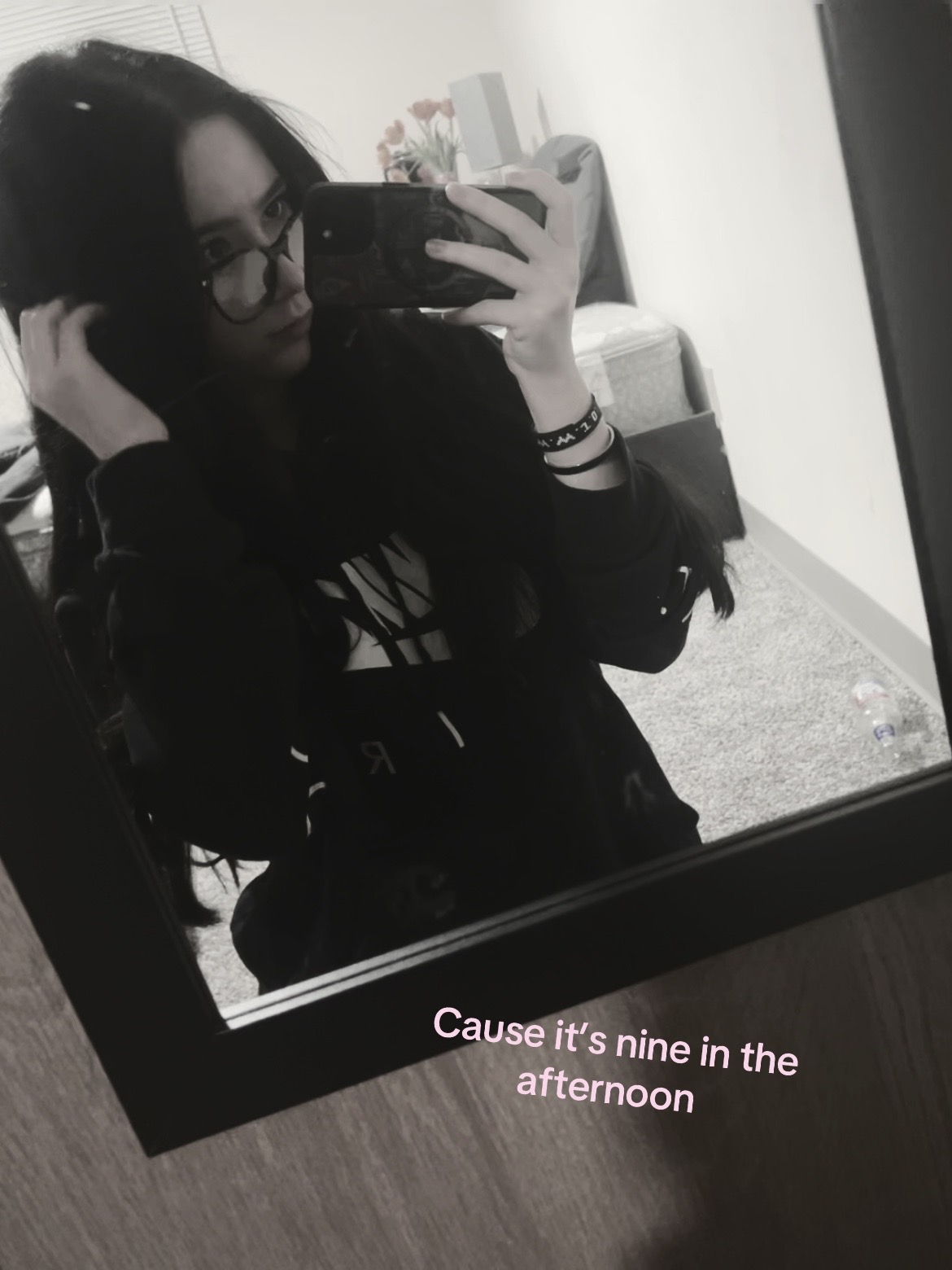 @🧟&zwj;♀️