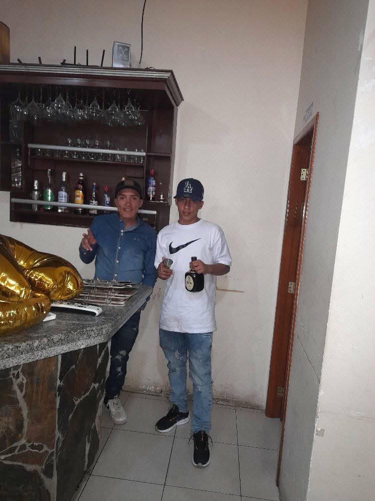 @Pollito