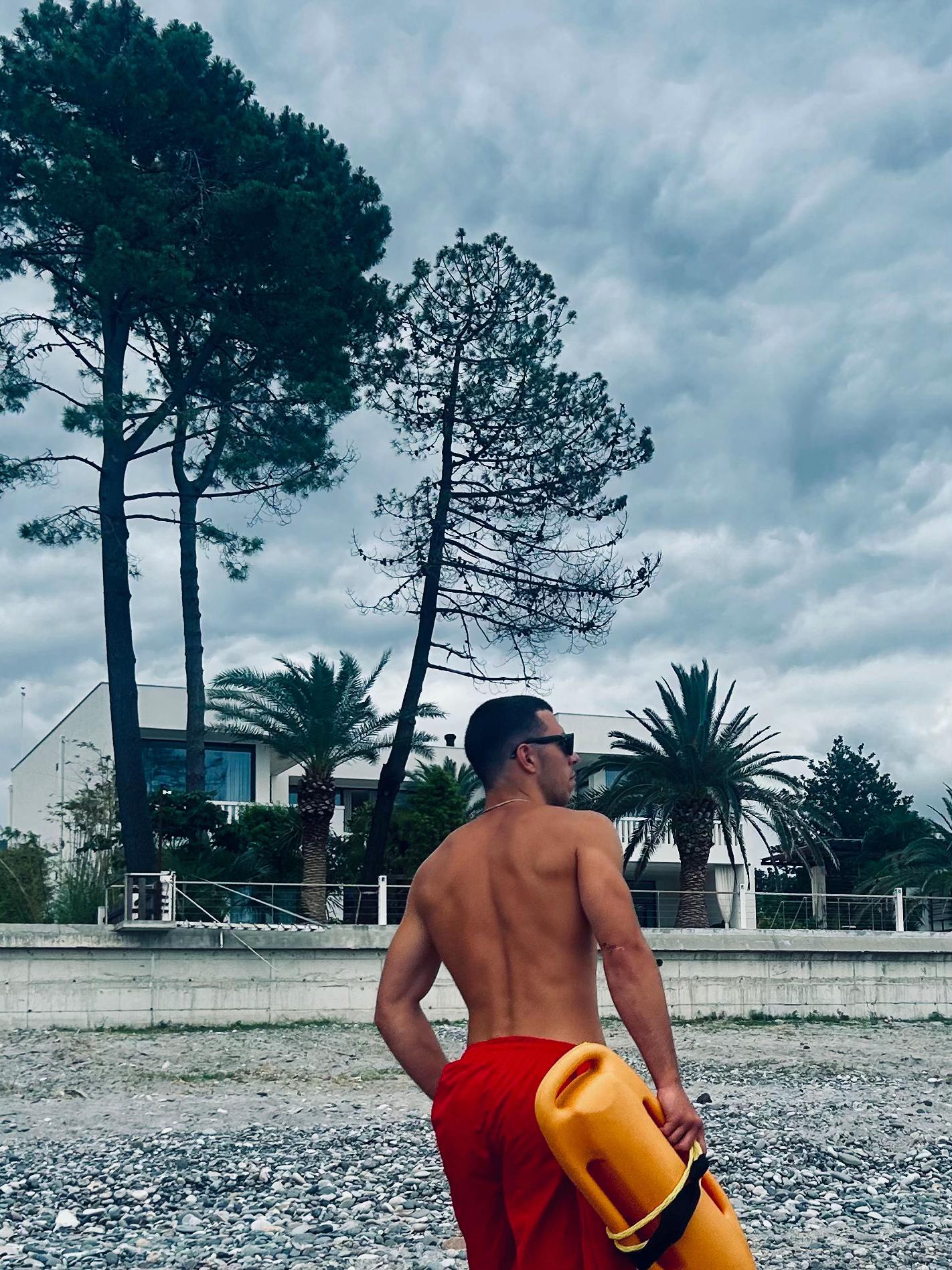 @levani🪽