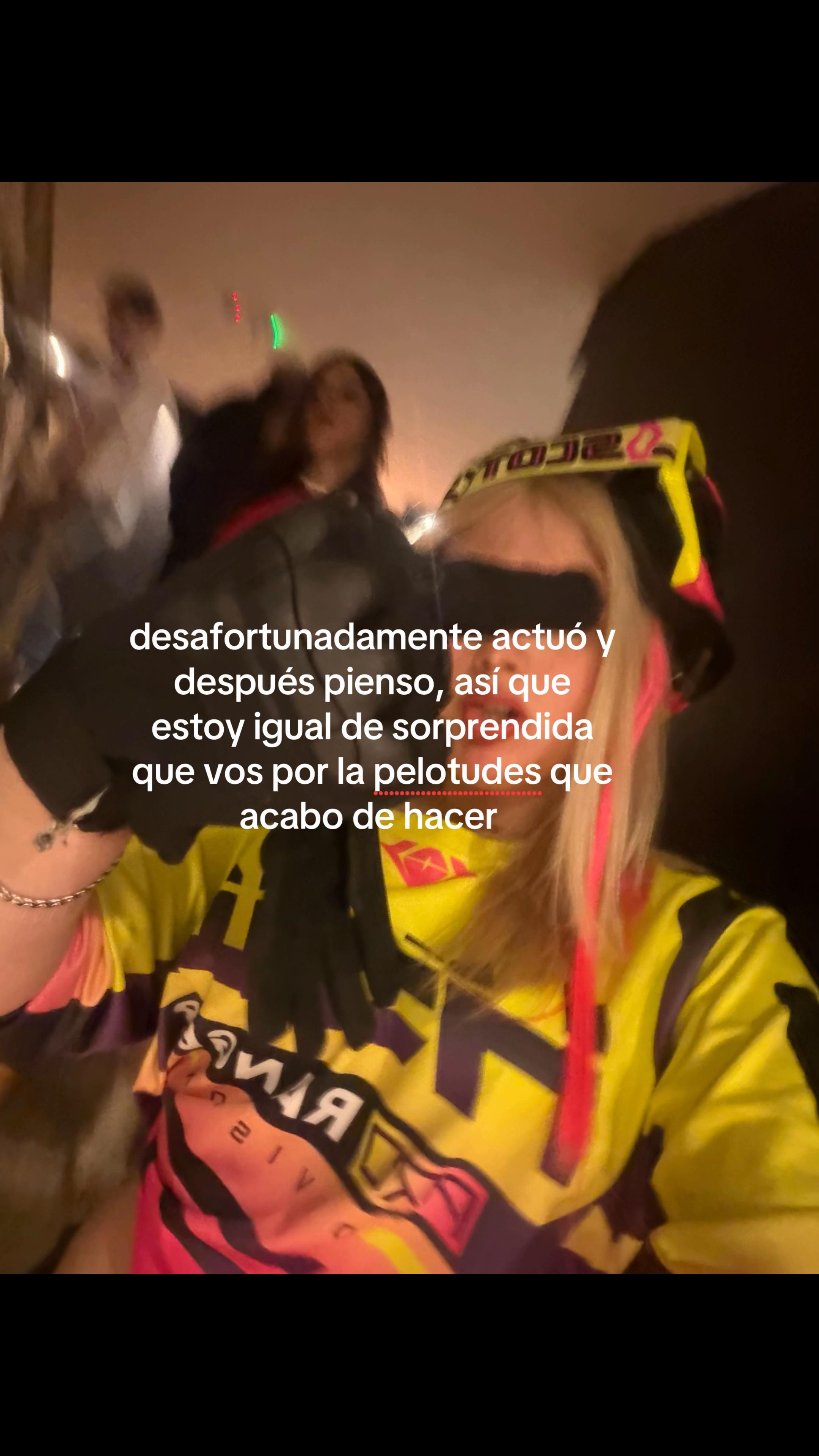 @mo