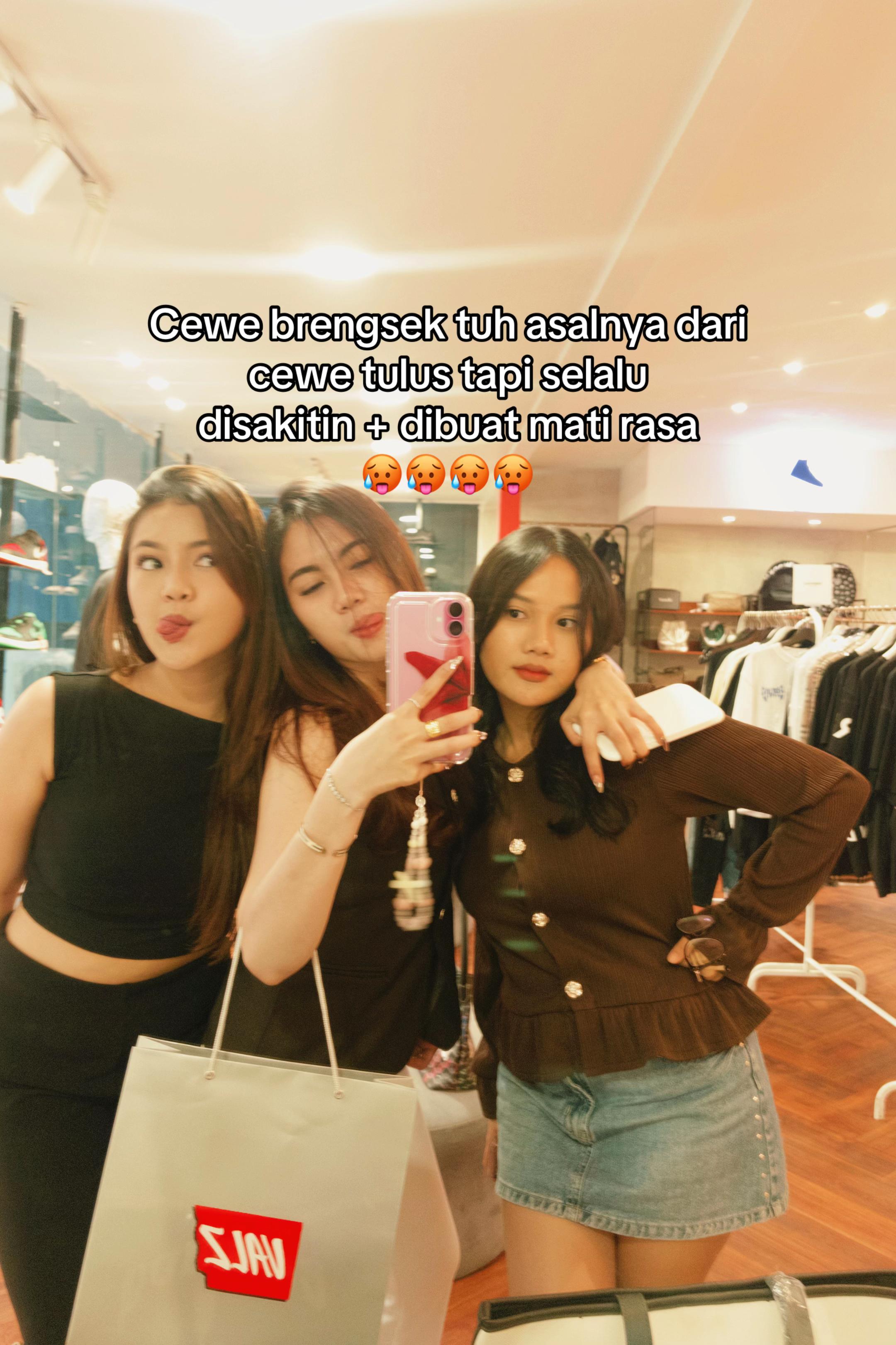 @AGNESSTANIA
