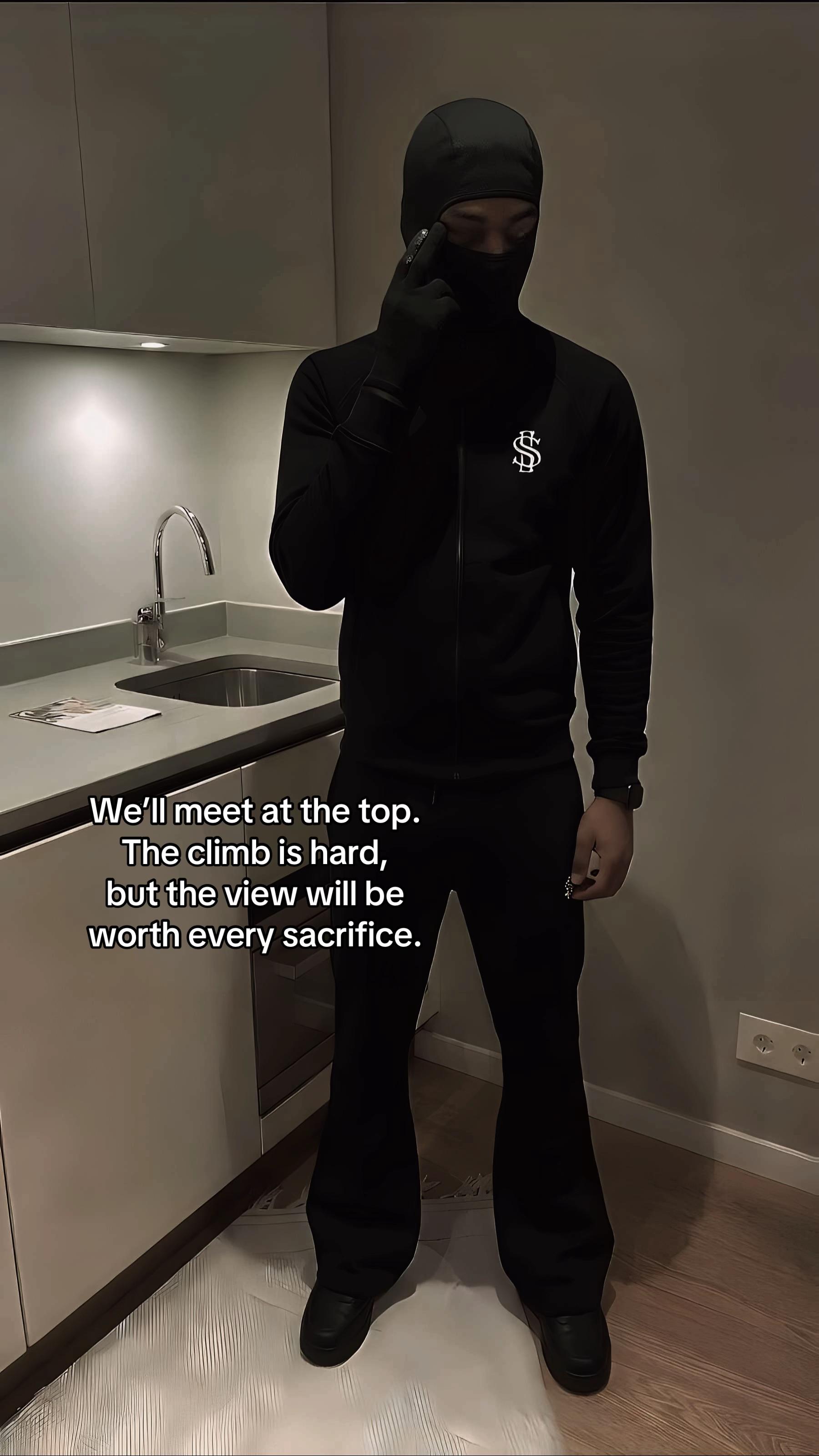 @Not.chris🗿🖤