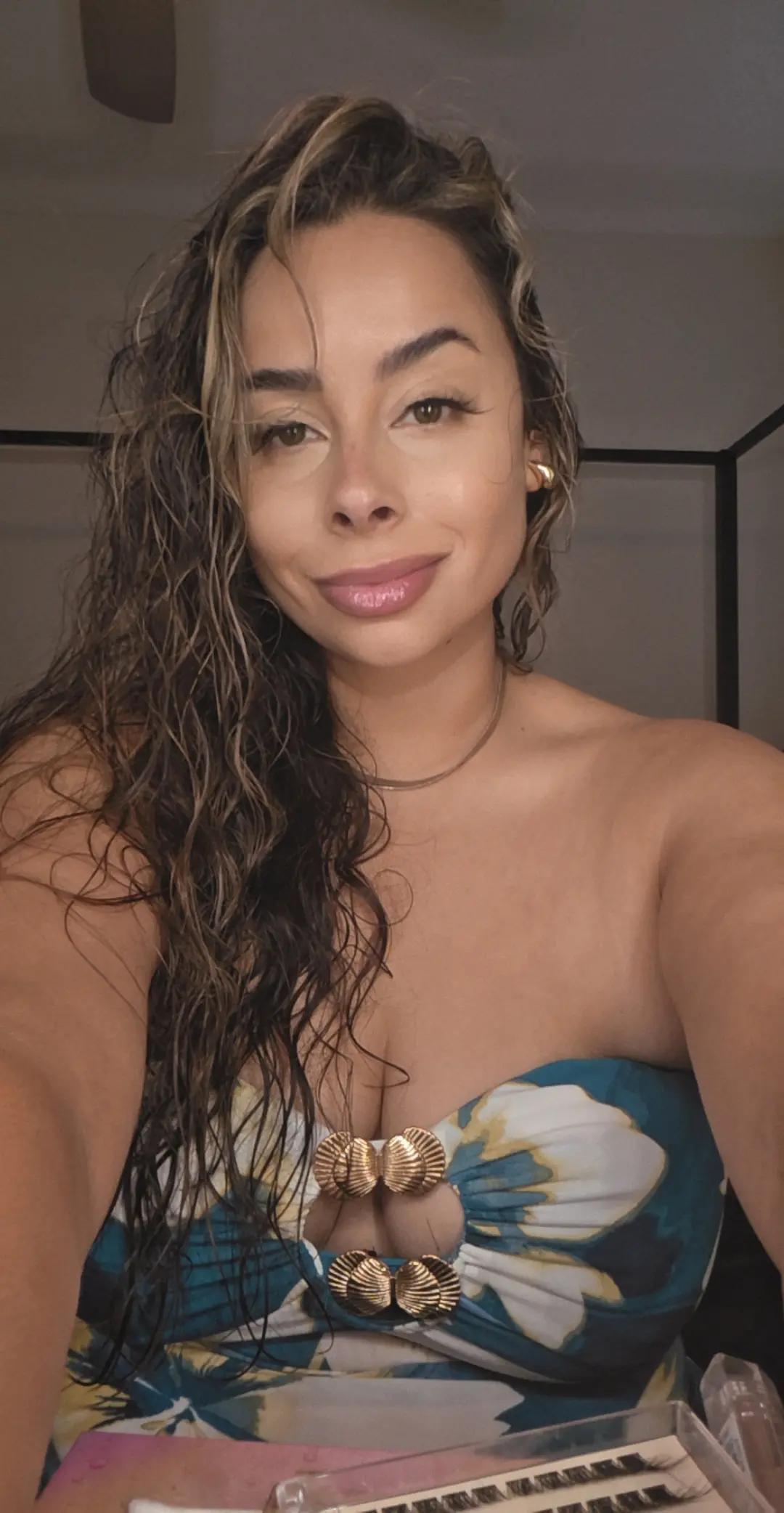 @NessTheLaserGirl | Chicago