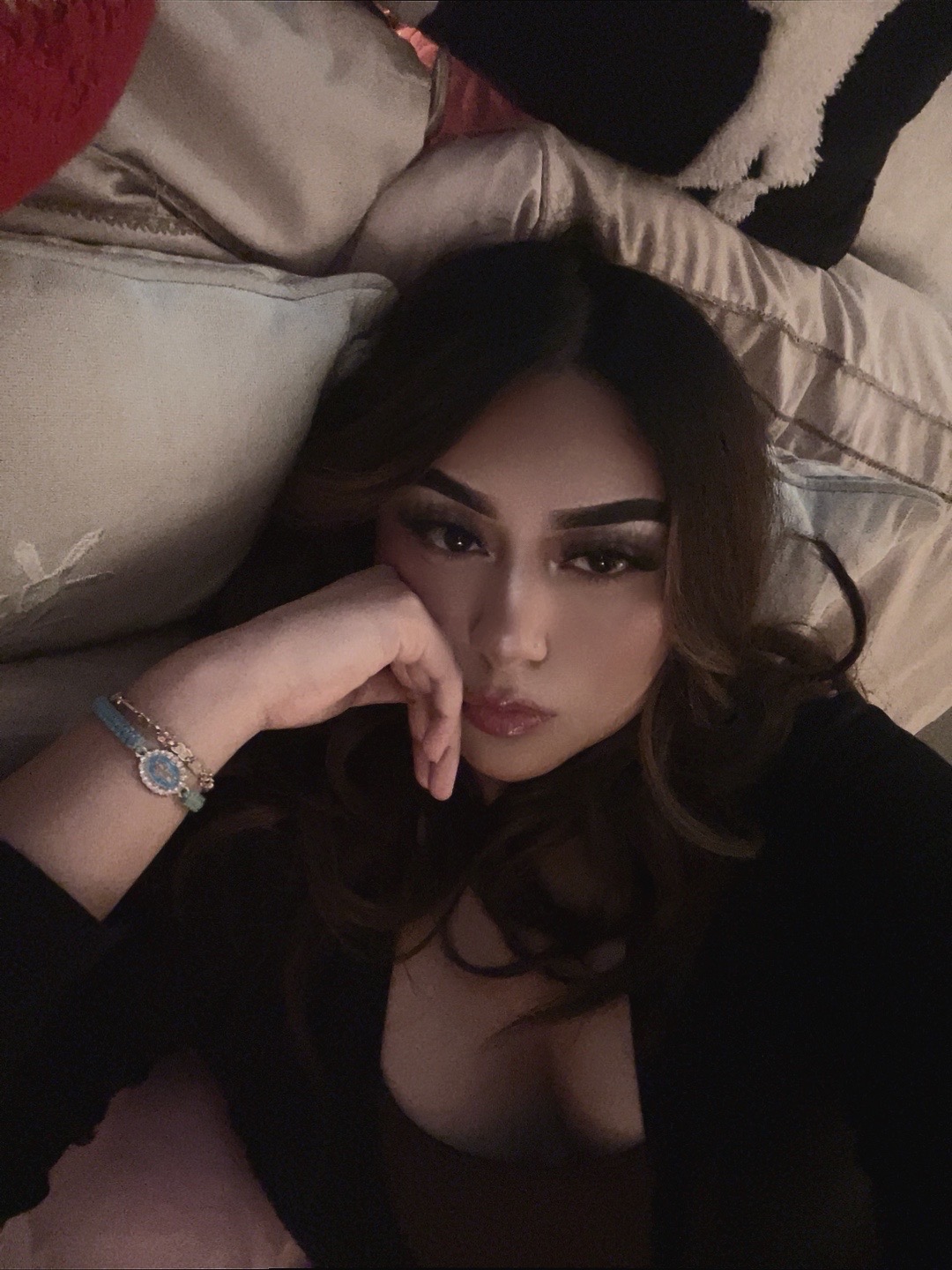 @Vaniafloresシ