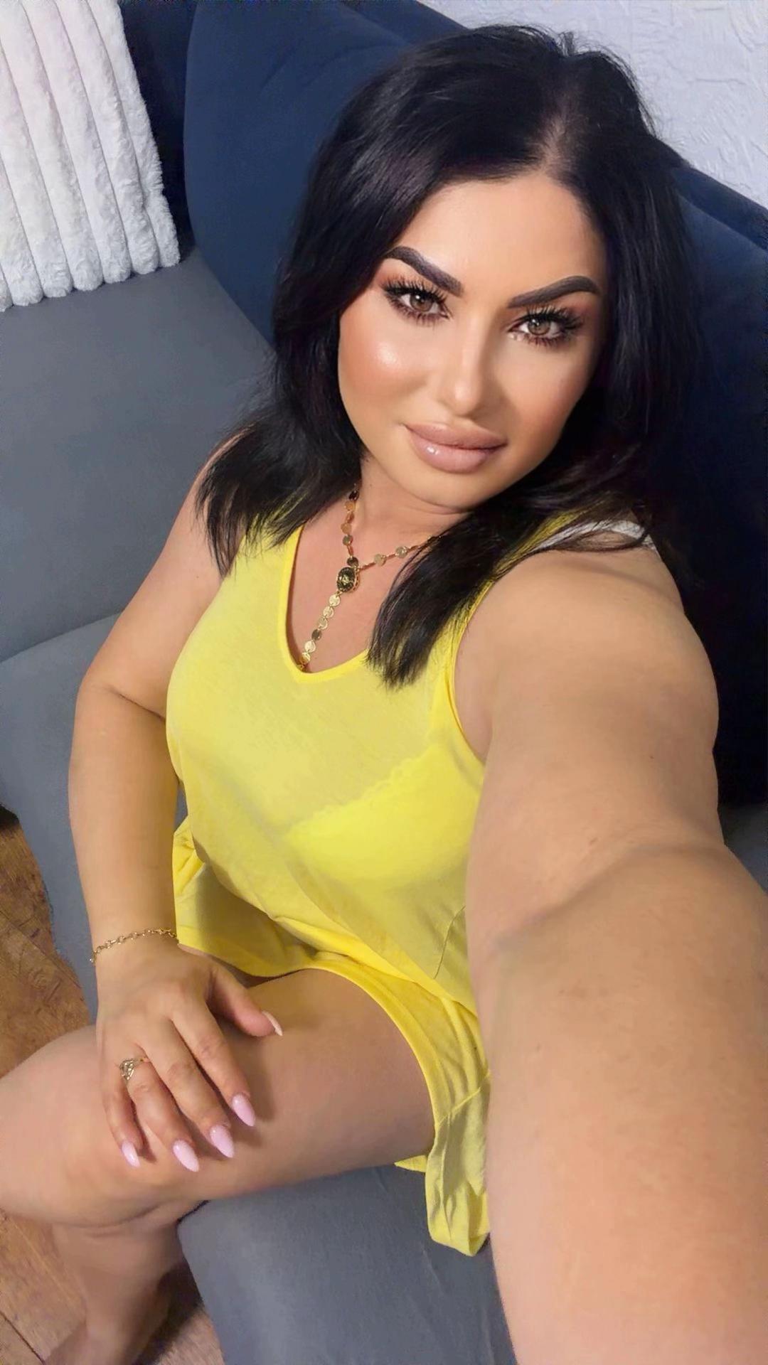 @Manuela Elena