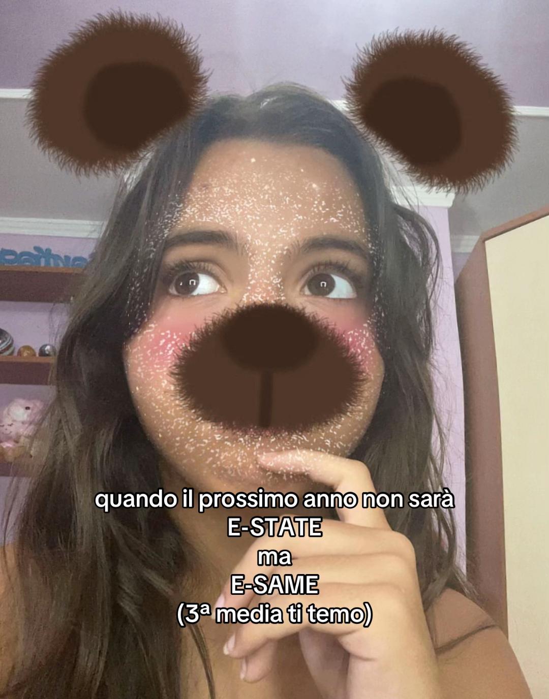 @𝟐𝟐