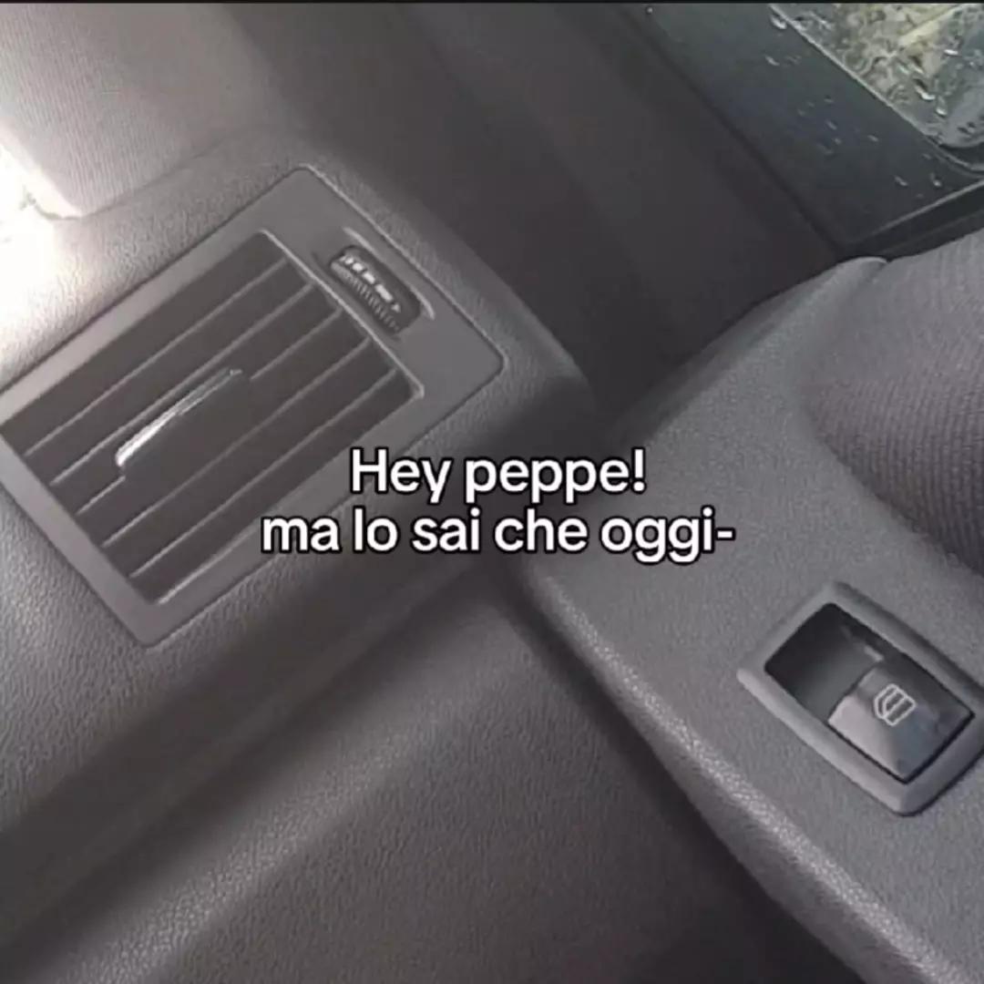 @Livꨄ