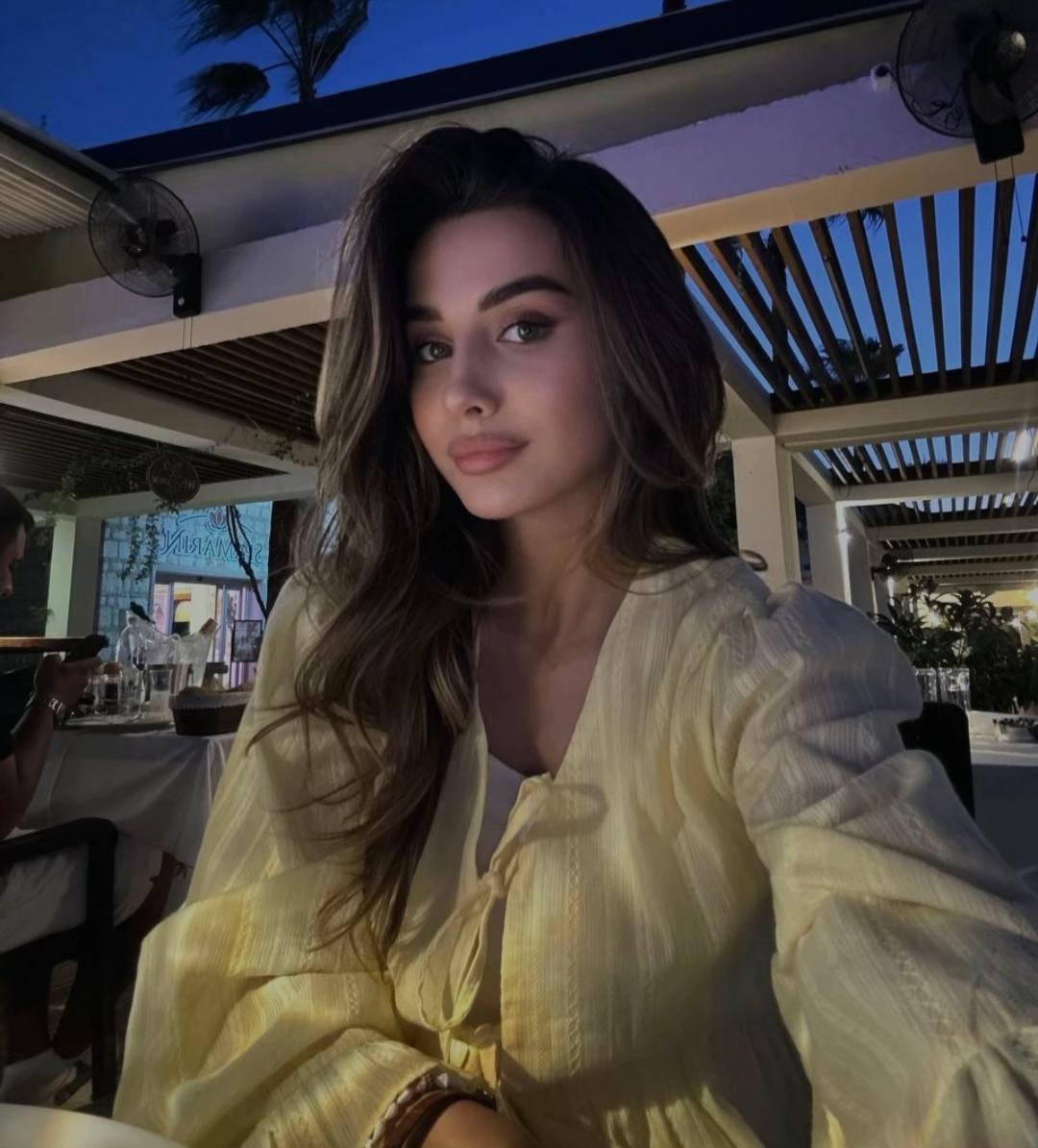@𝓜𝓪𝓭𝓲𝓷𝓪