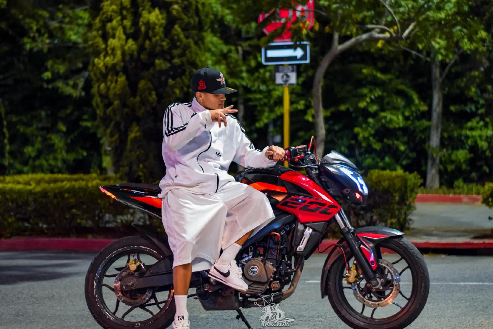 @𝐓𝐨𝐧𝐲 81
