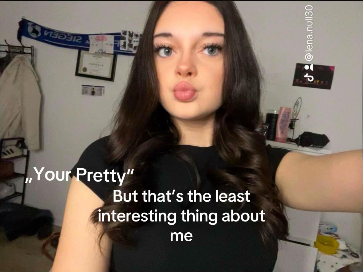 @Lena🧿