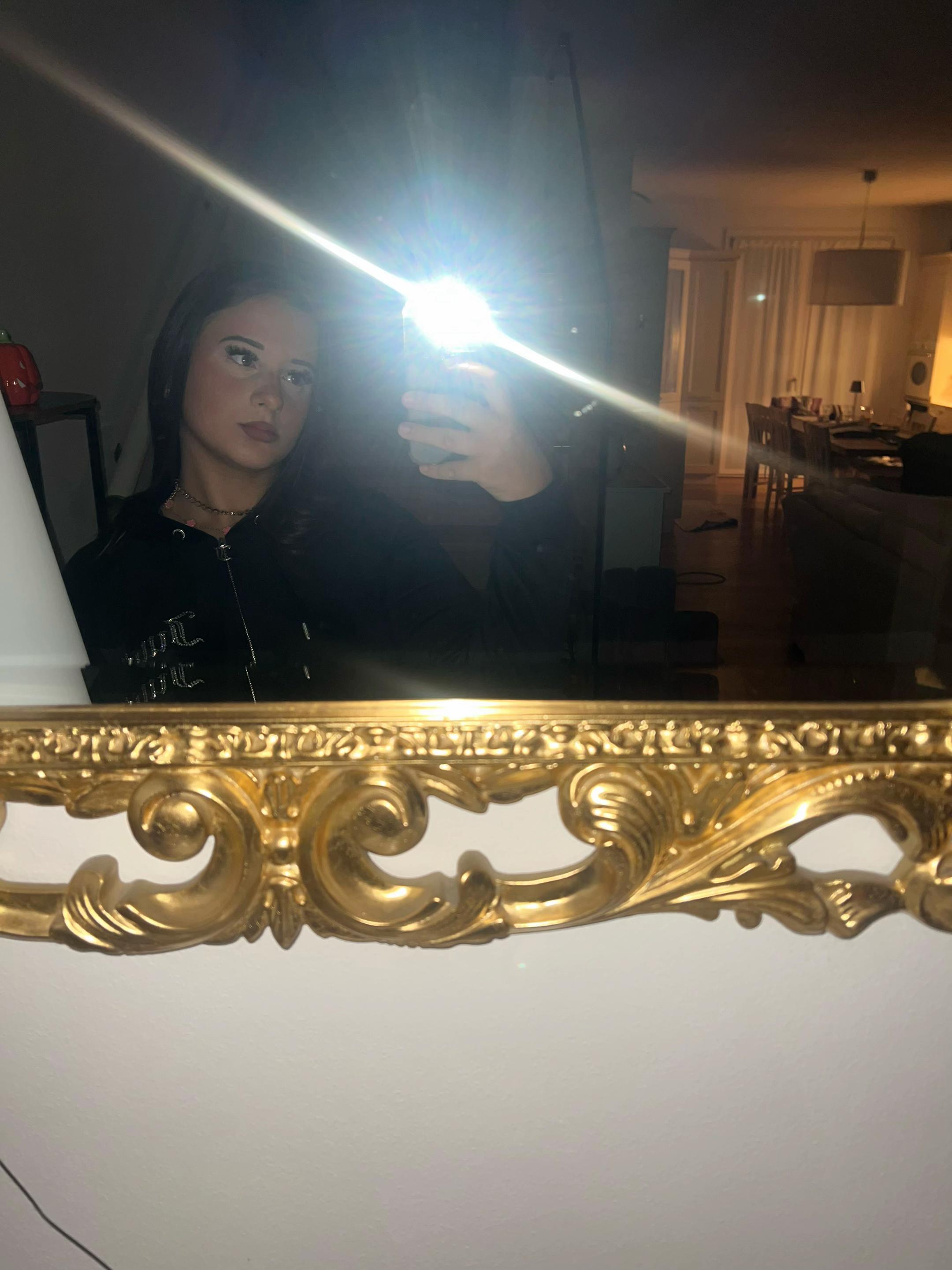 @Cami_013