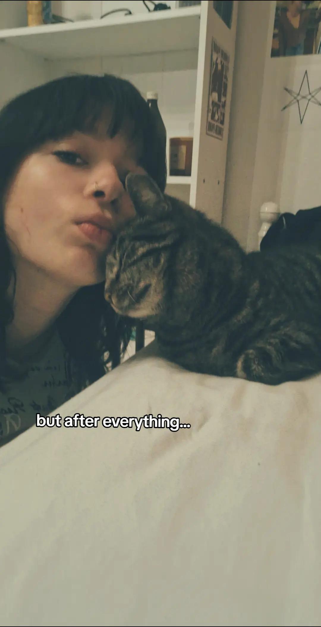 @《&bull;&deg;☆ Mia ☆&deg;&bull;》